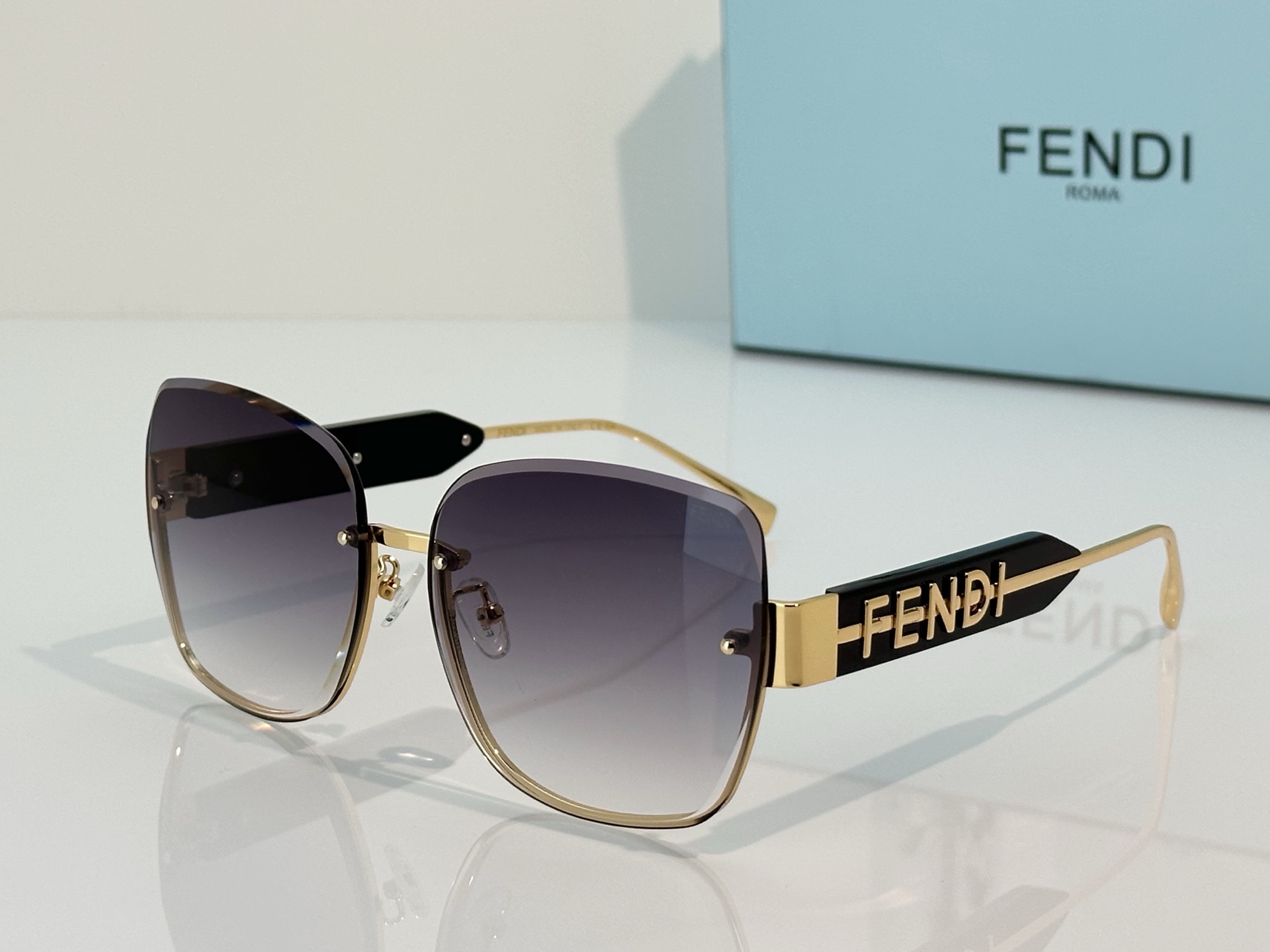 Fendi Fend*