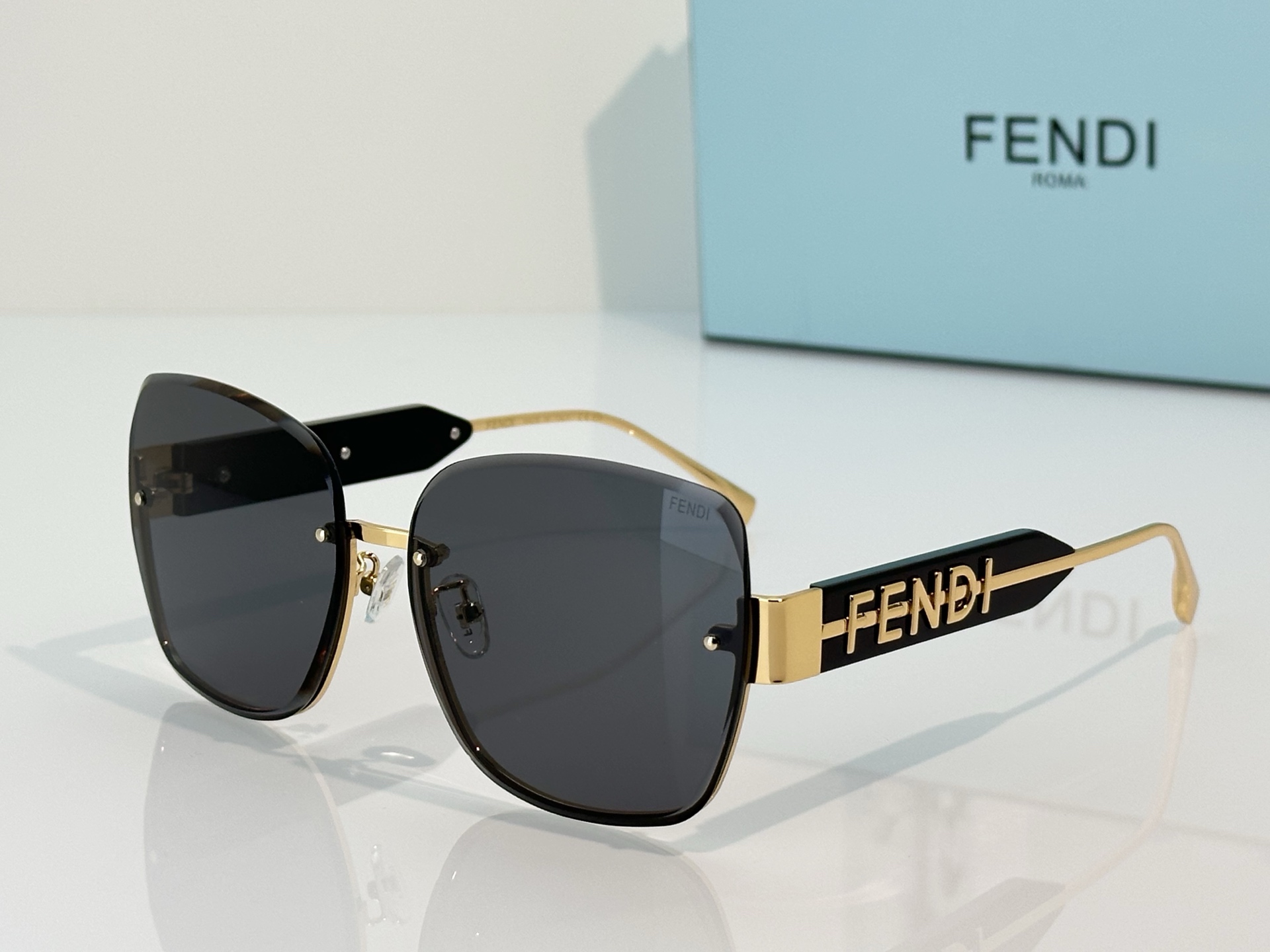 Fendi Fend*