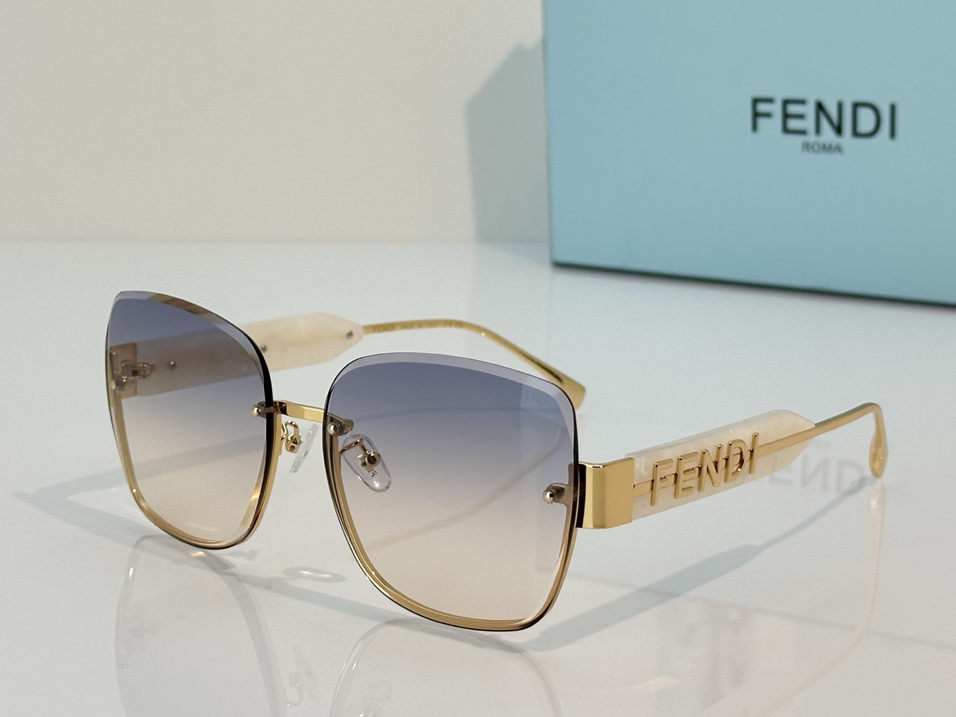 Fendi Fend*