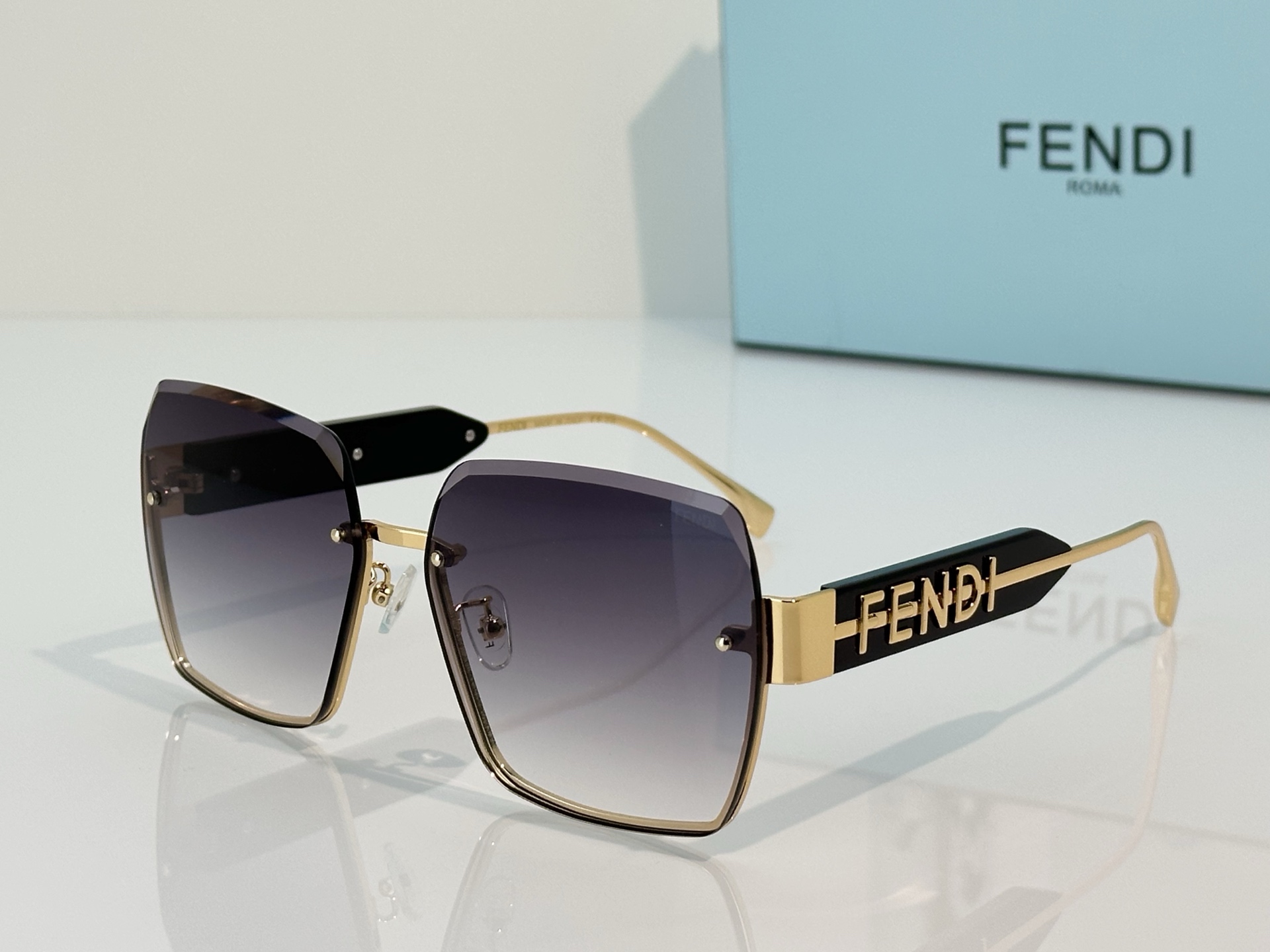 Fendi Fend*