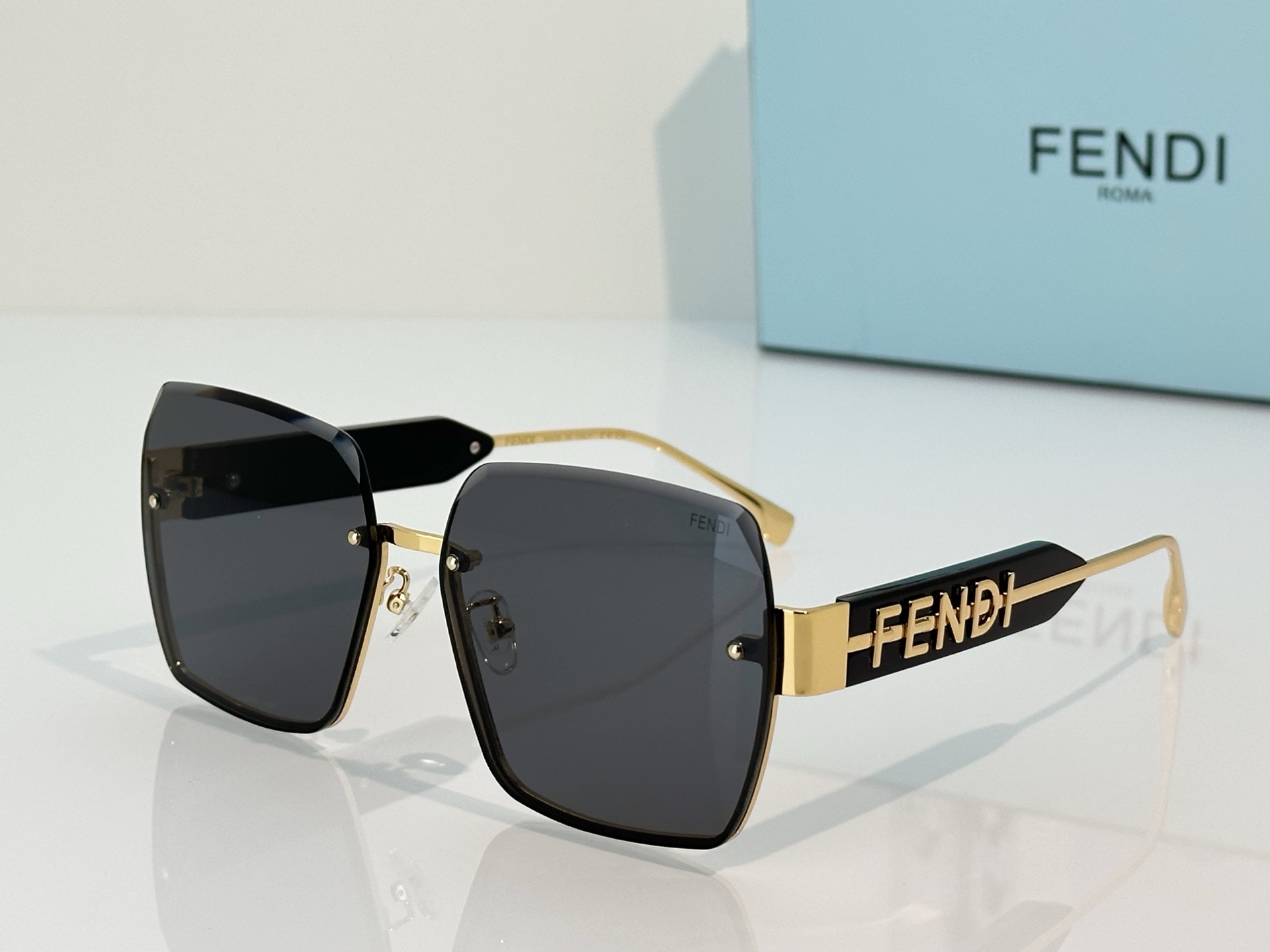Fendi Fend*