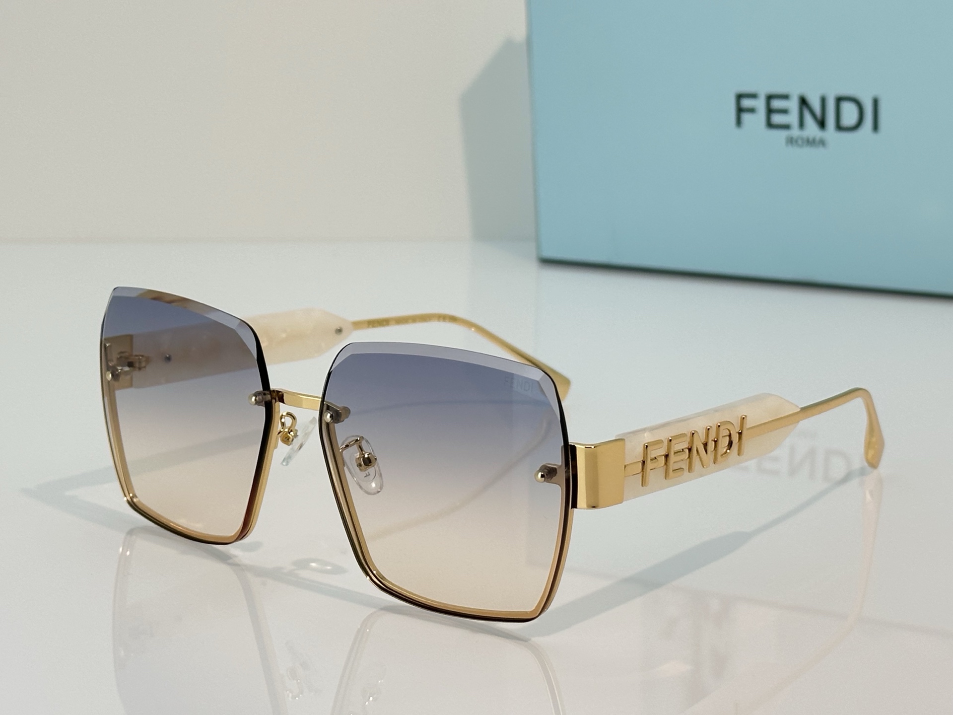 Fendi Fend*