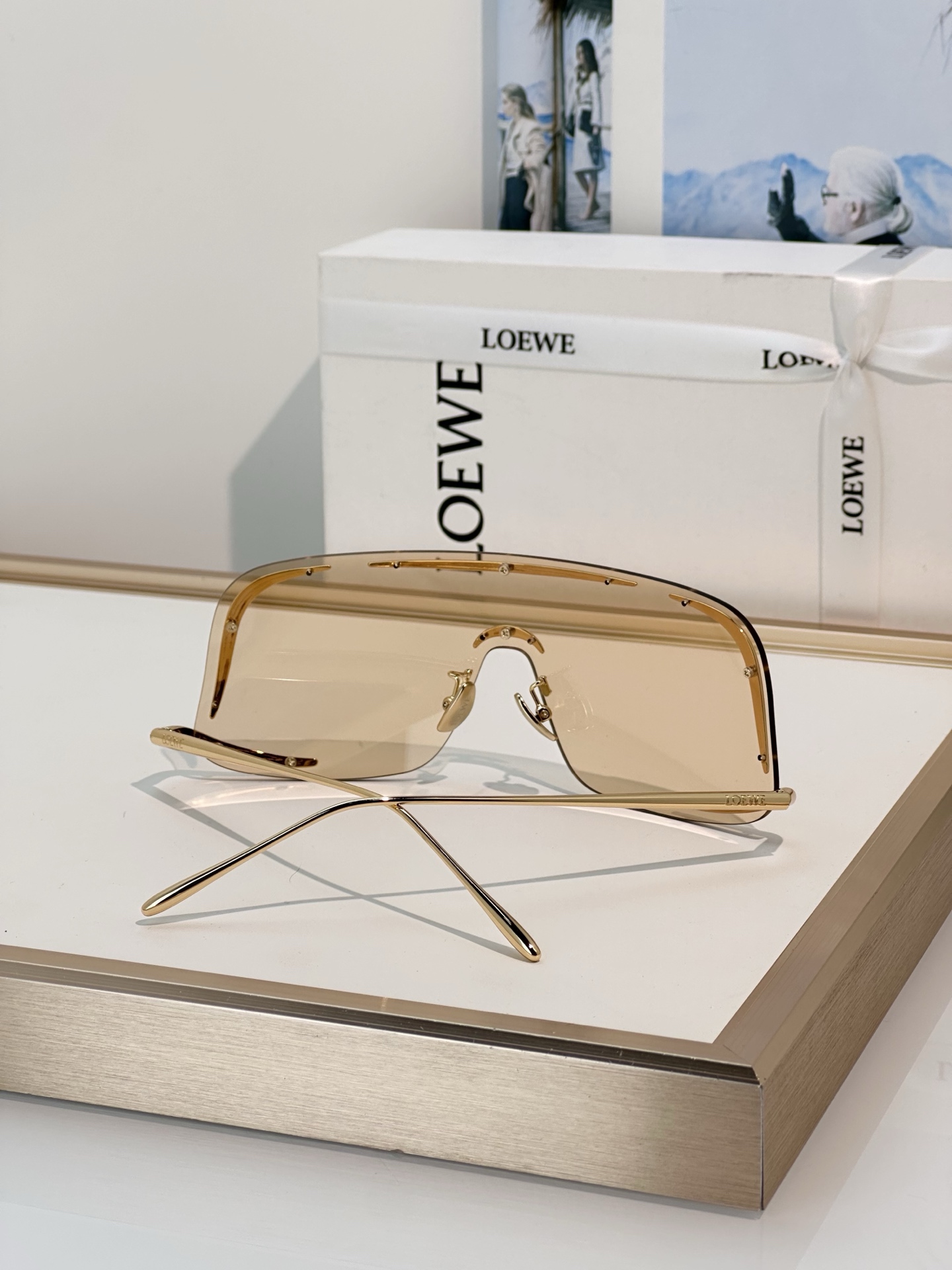 Loewe Loew*