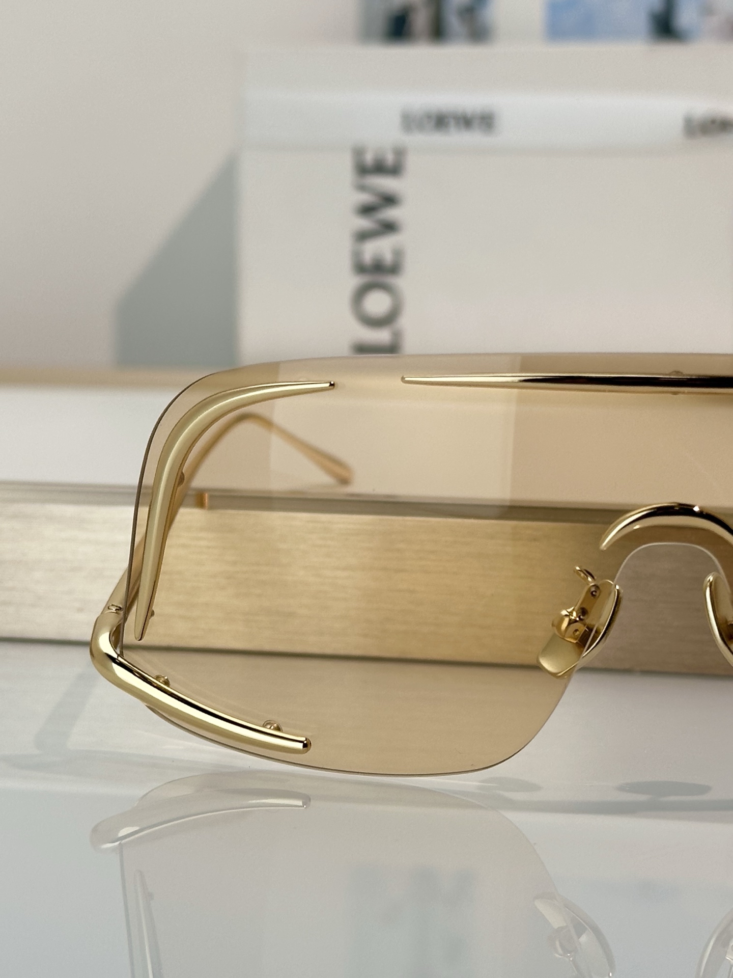 Loewe Loew*