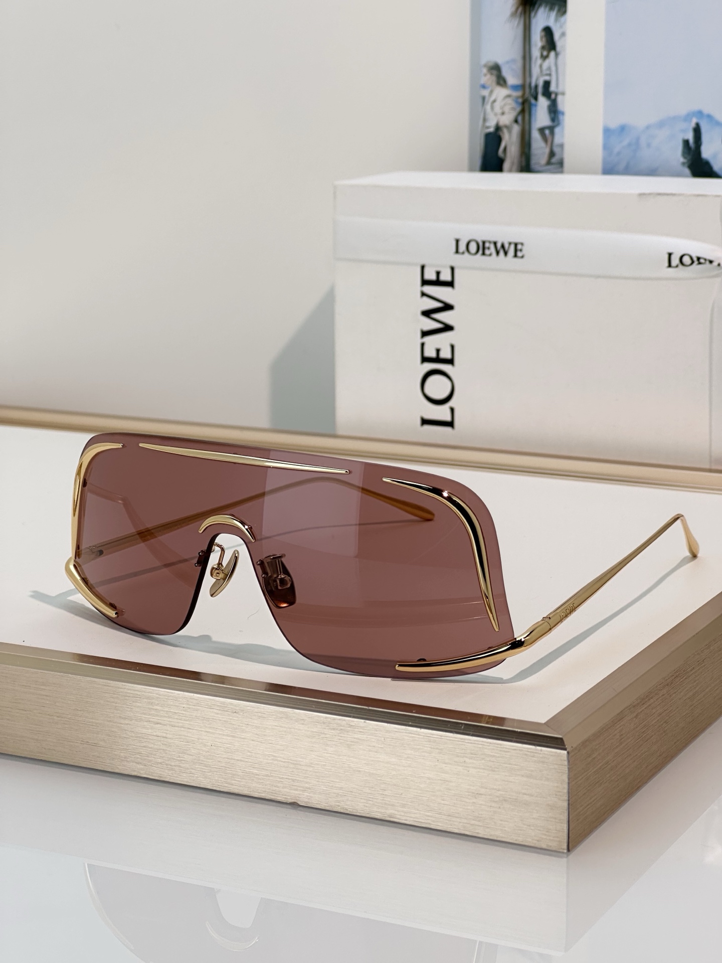 Loewe Loew*