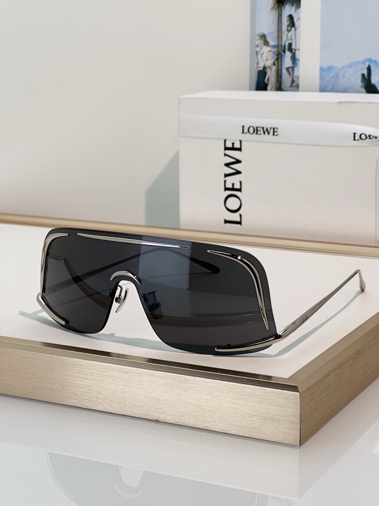 Loewe Loew*