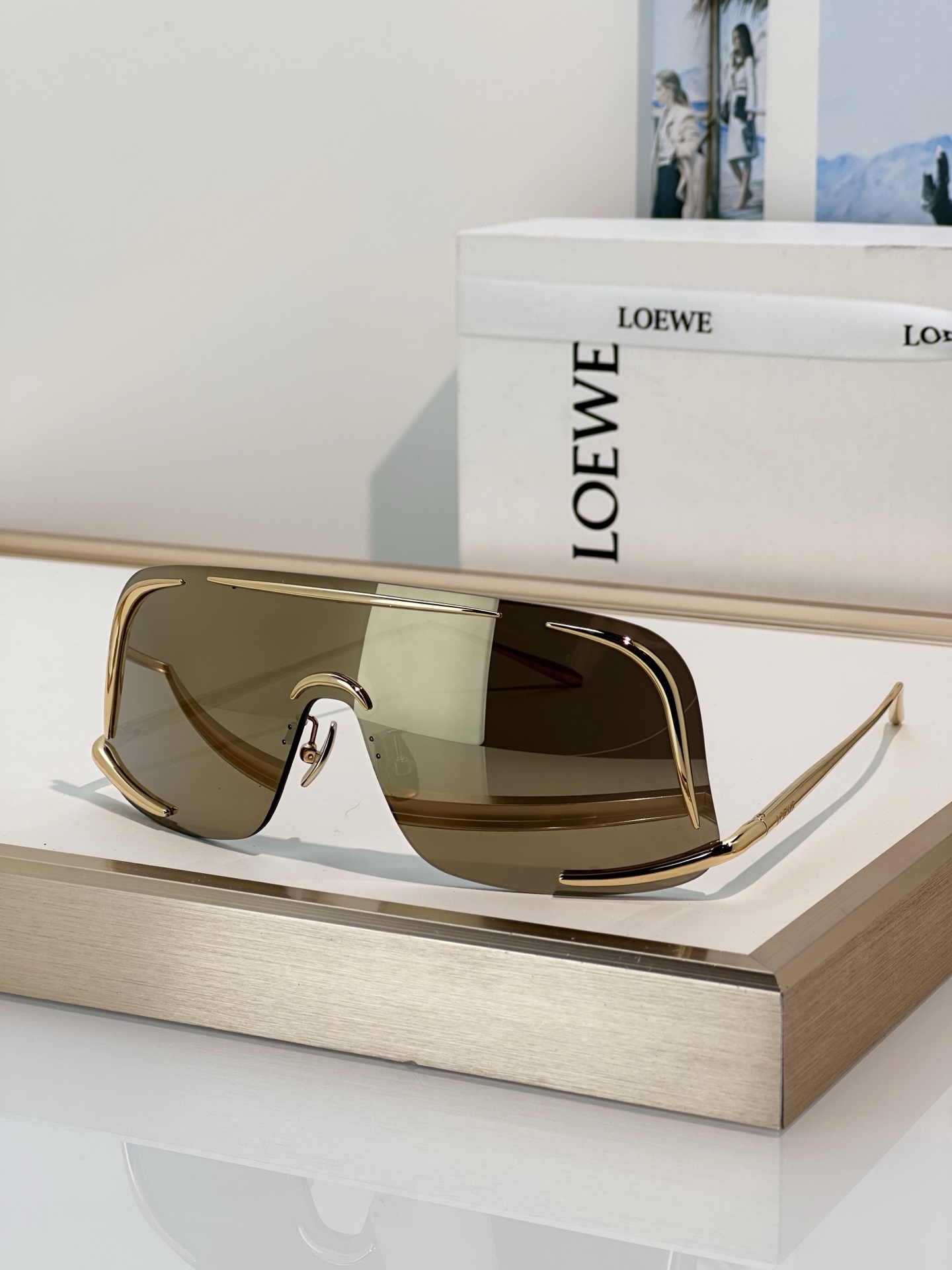 Loewe Loew*