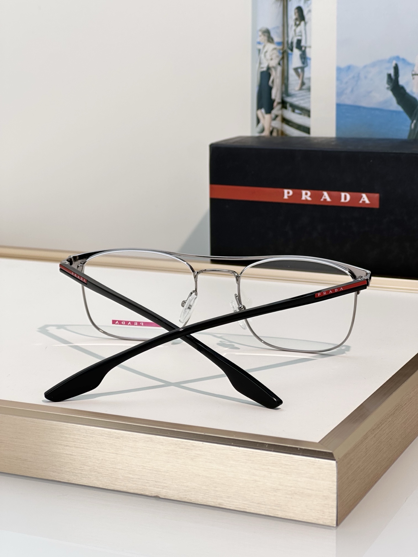 Prada Prad*
