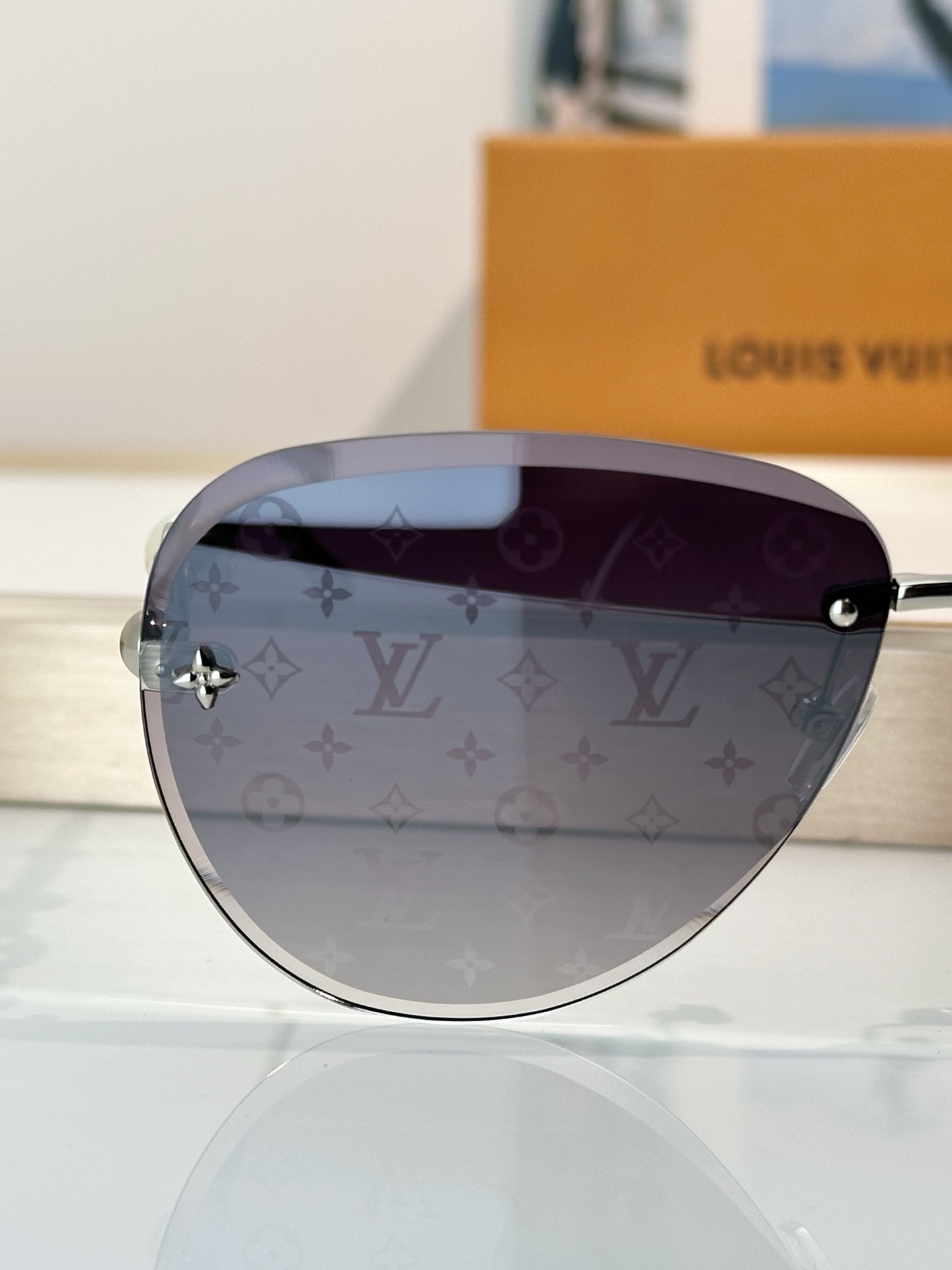 Louis Vuitton Louis Vuitto*