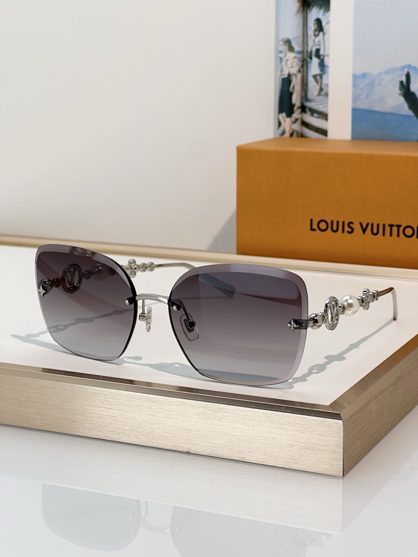 Louis Vuitton Louis Vuitto*