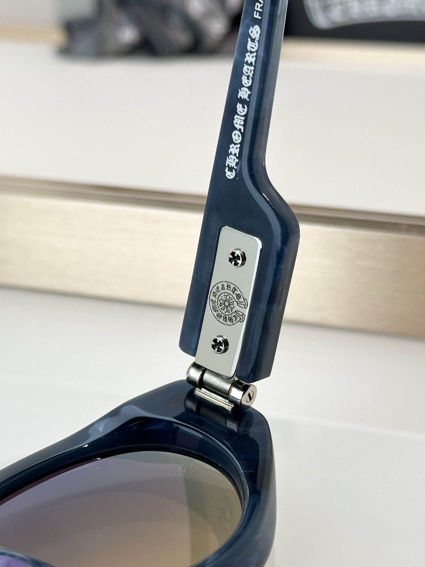 Designer Sunglasses VAJAMMIN