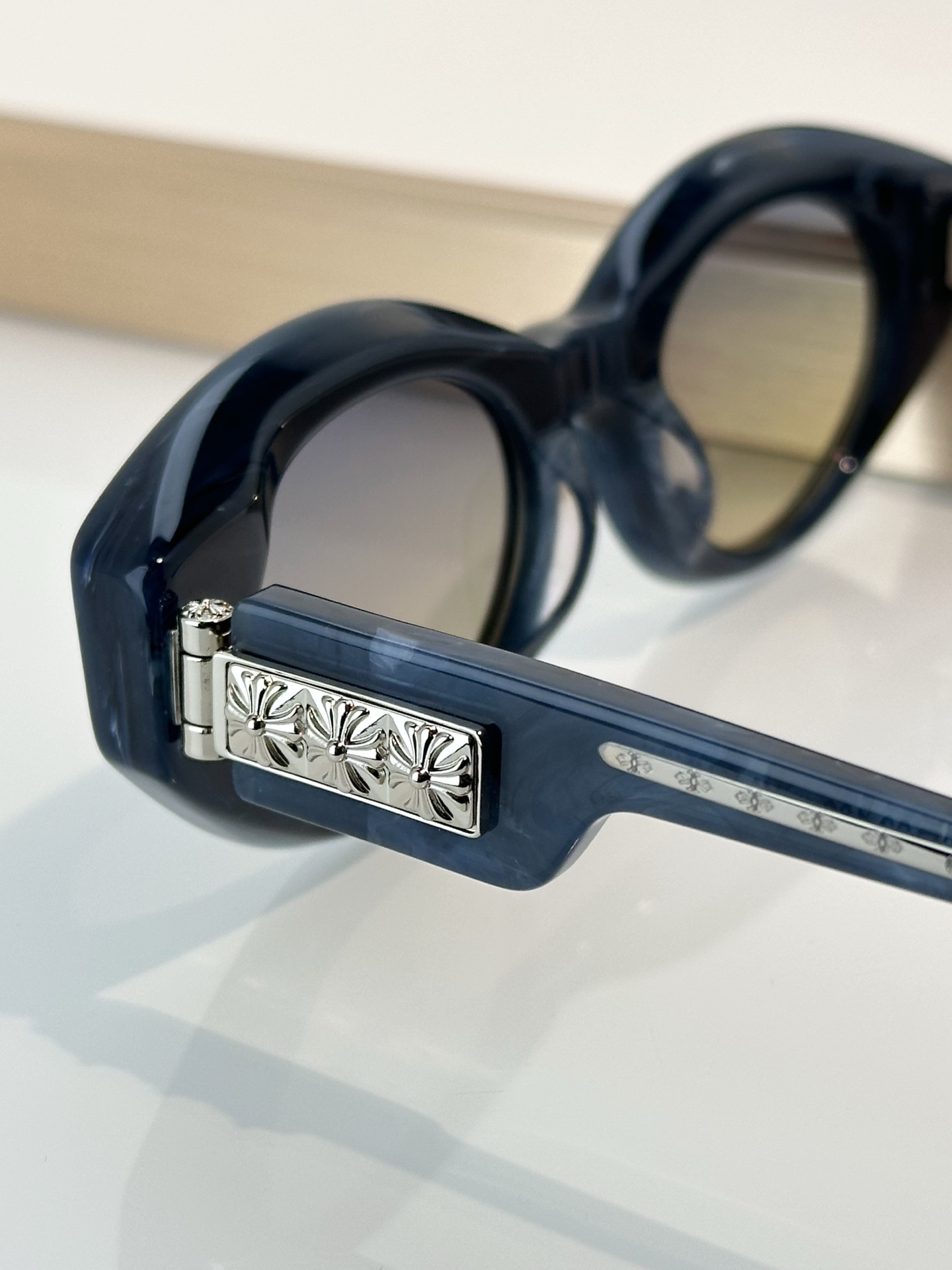 Designer Sunglasses VAJAMMIN