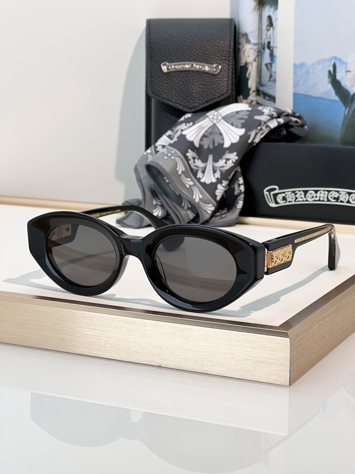 Designer Sunglasses VAJAMMIN