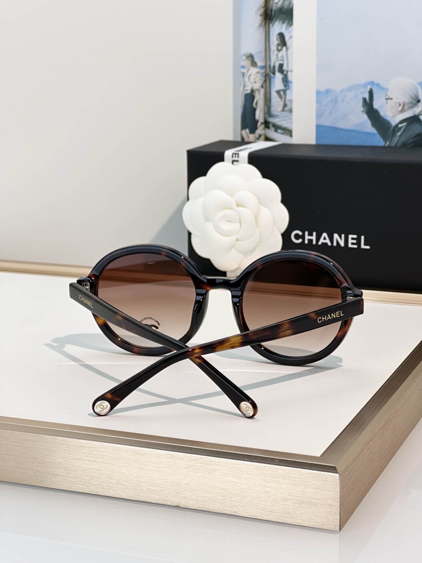 Chanel Sunglasses CH5522U