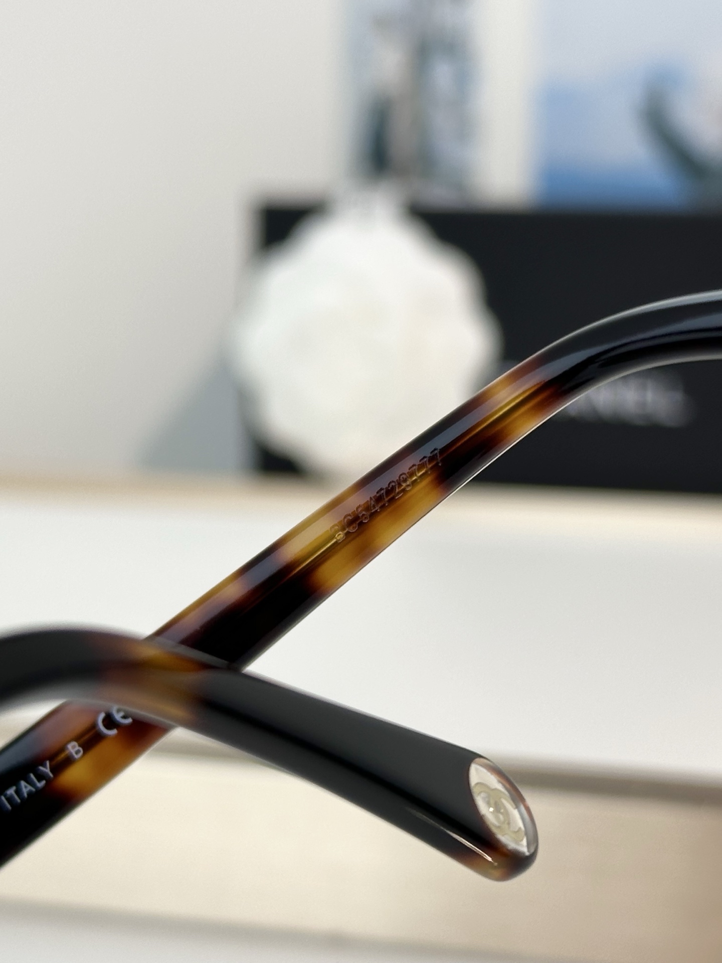 Chanel Sunglasses CH5522U