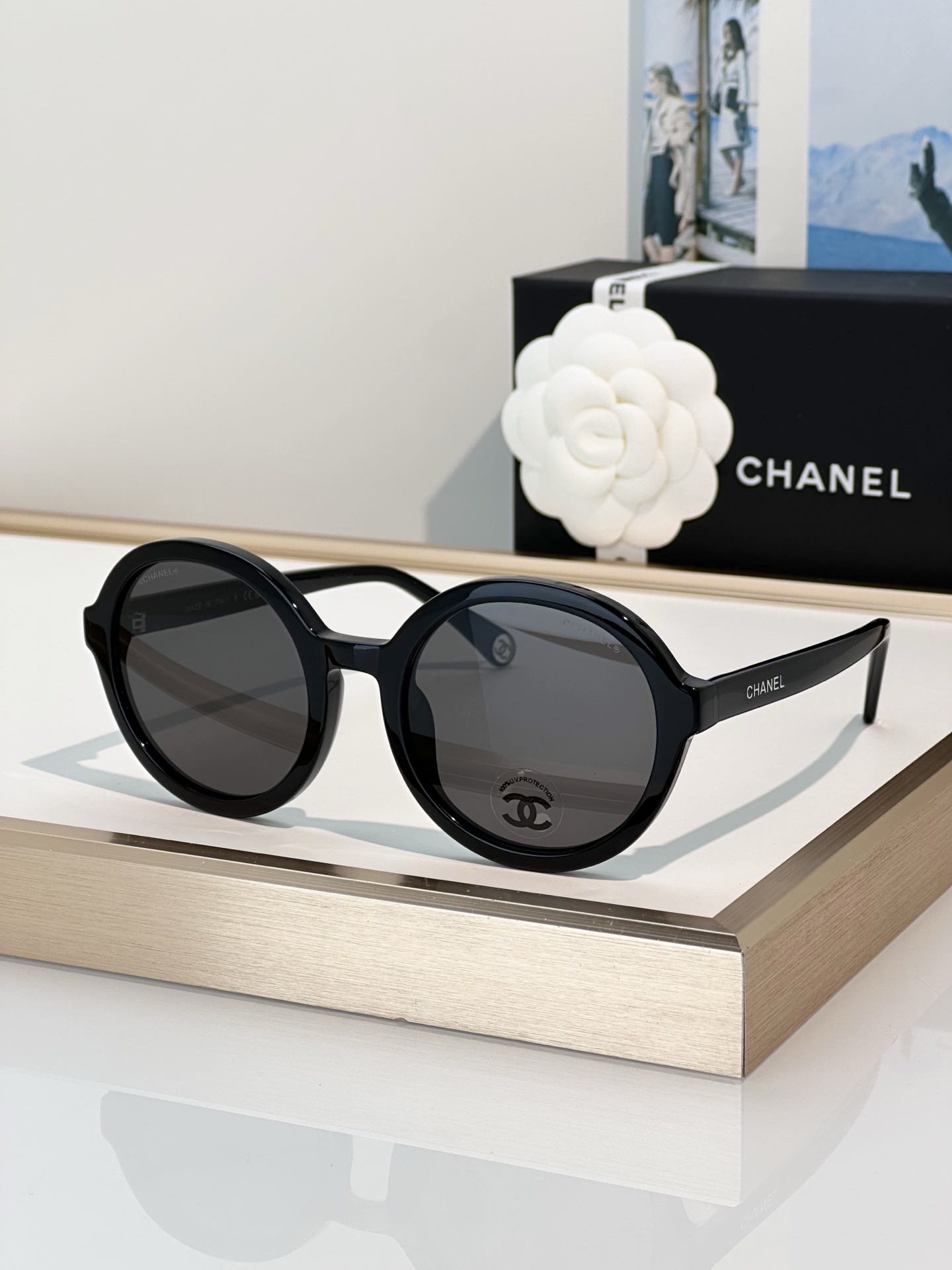 Chanel Sunglasses CH5522U