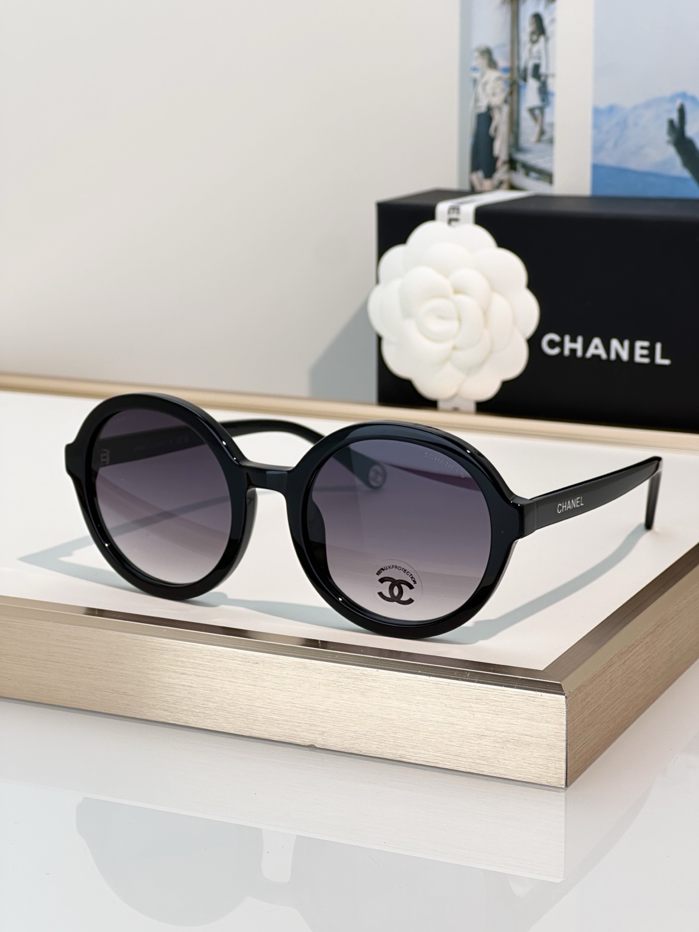 Chanel Sunglasses CH5522U