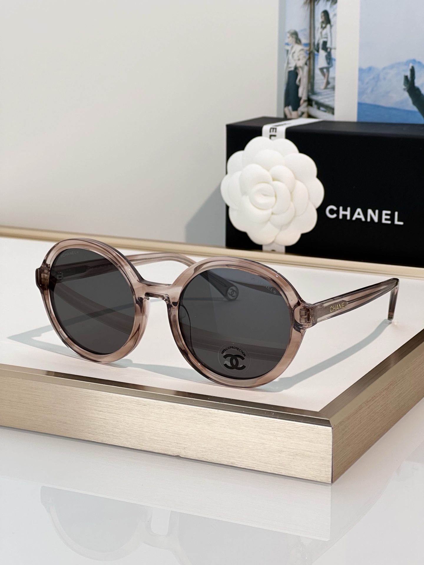 Chanel Sunglasses CH5522U