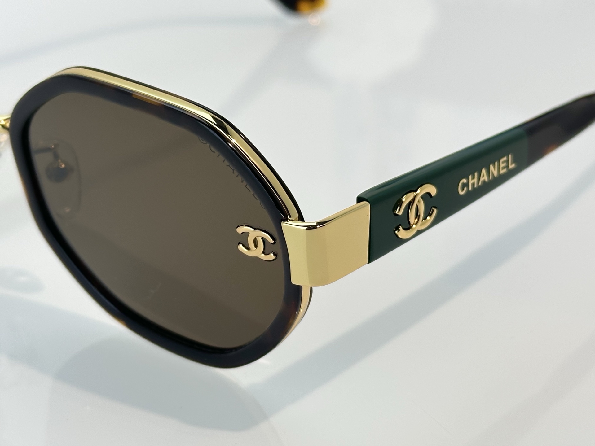 Chanel Sunglasses 5490-H