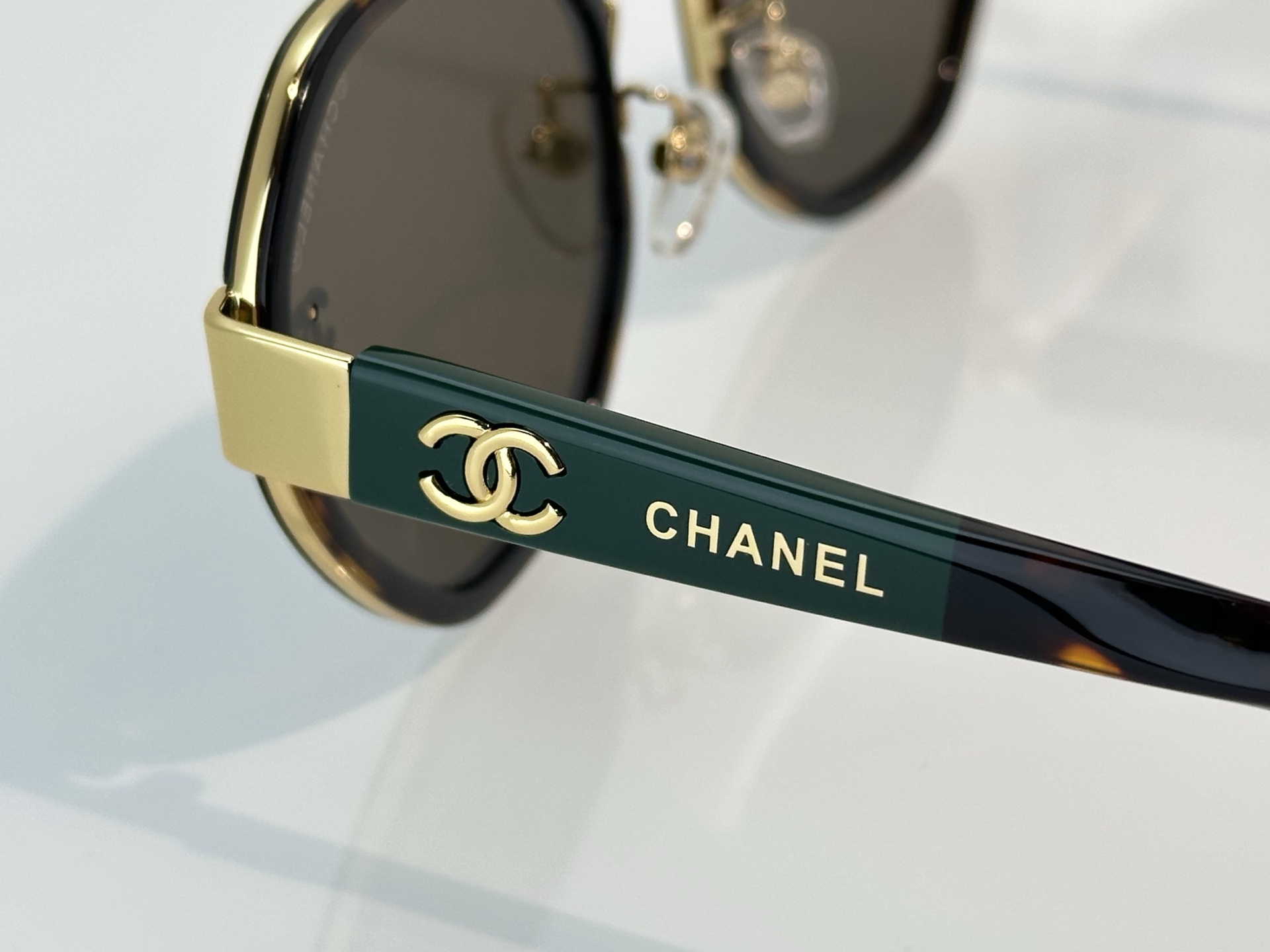 Chanel Sunglasses 5490-H