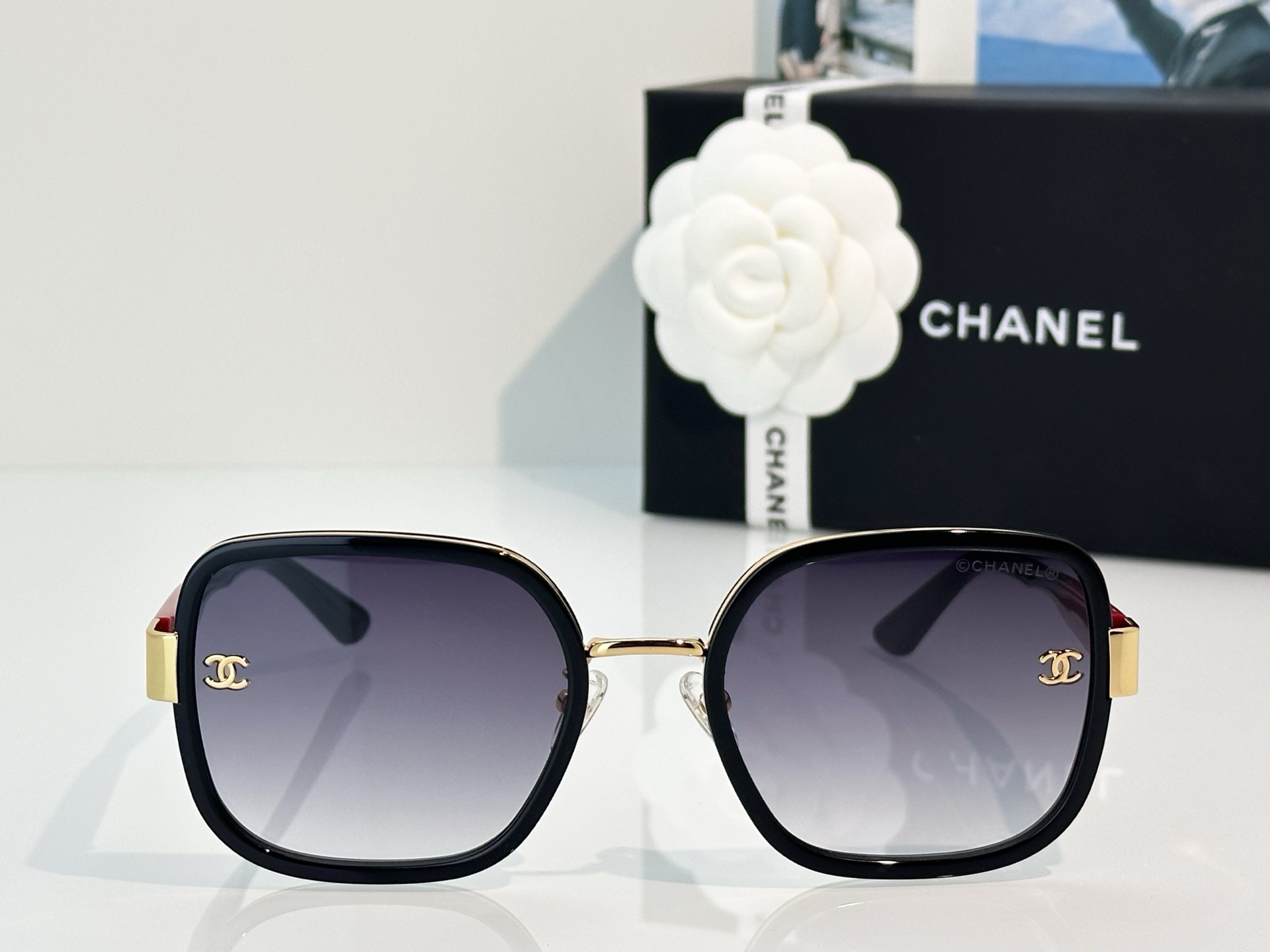 Chanel Sunglasses 5489-H