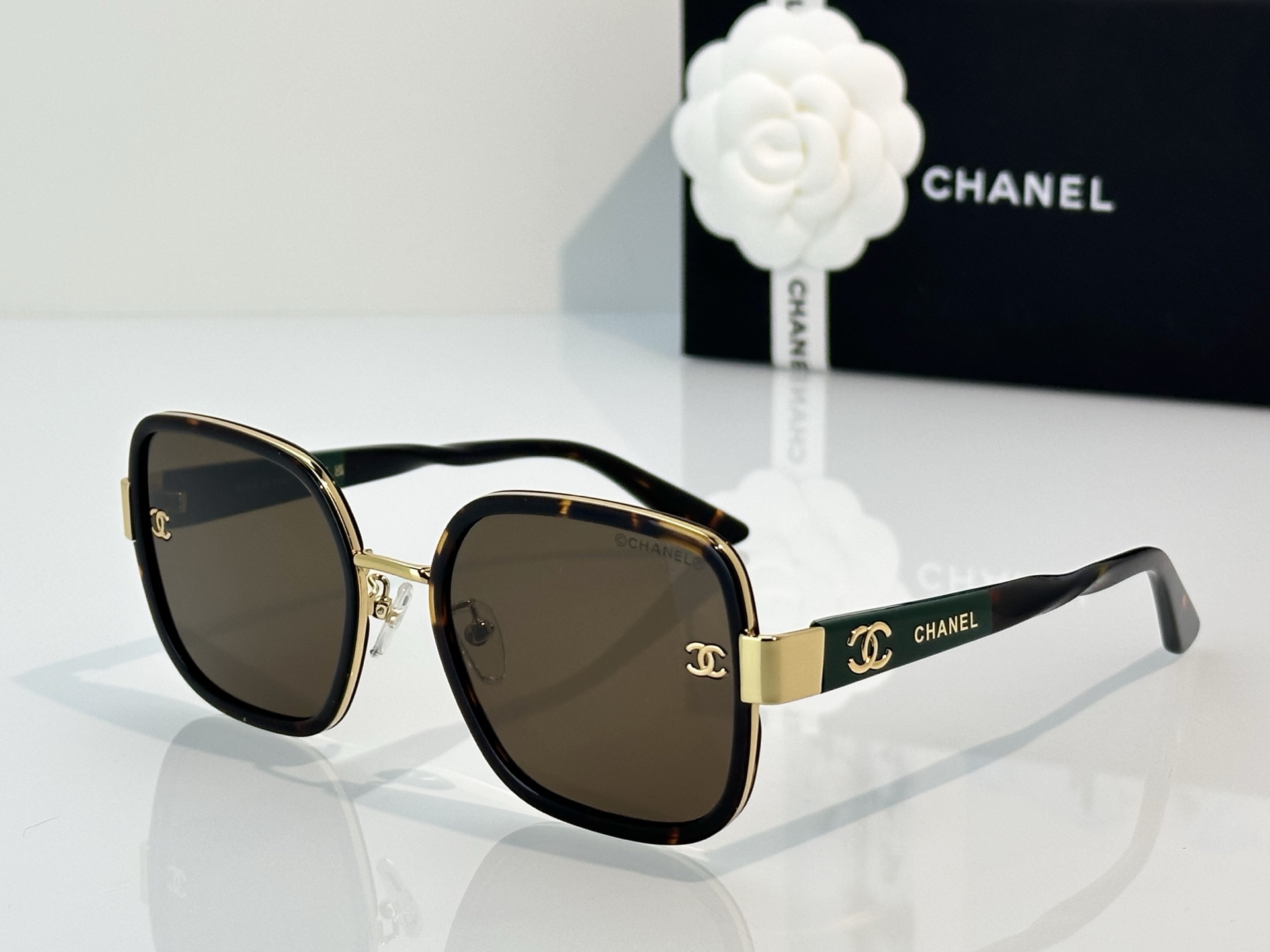 Chanel Sunglasses 5489-H