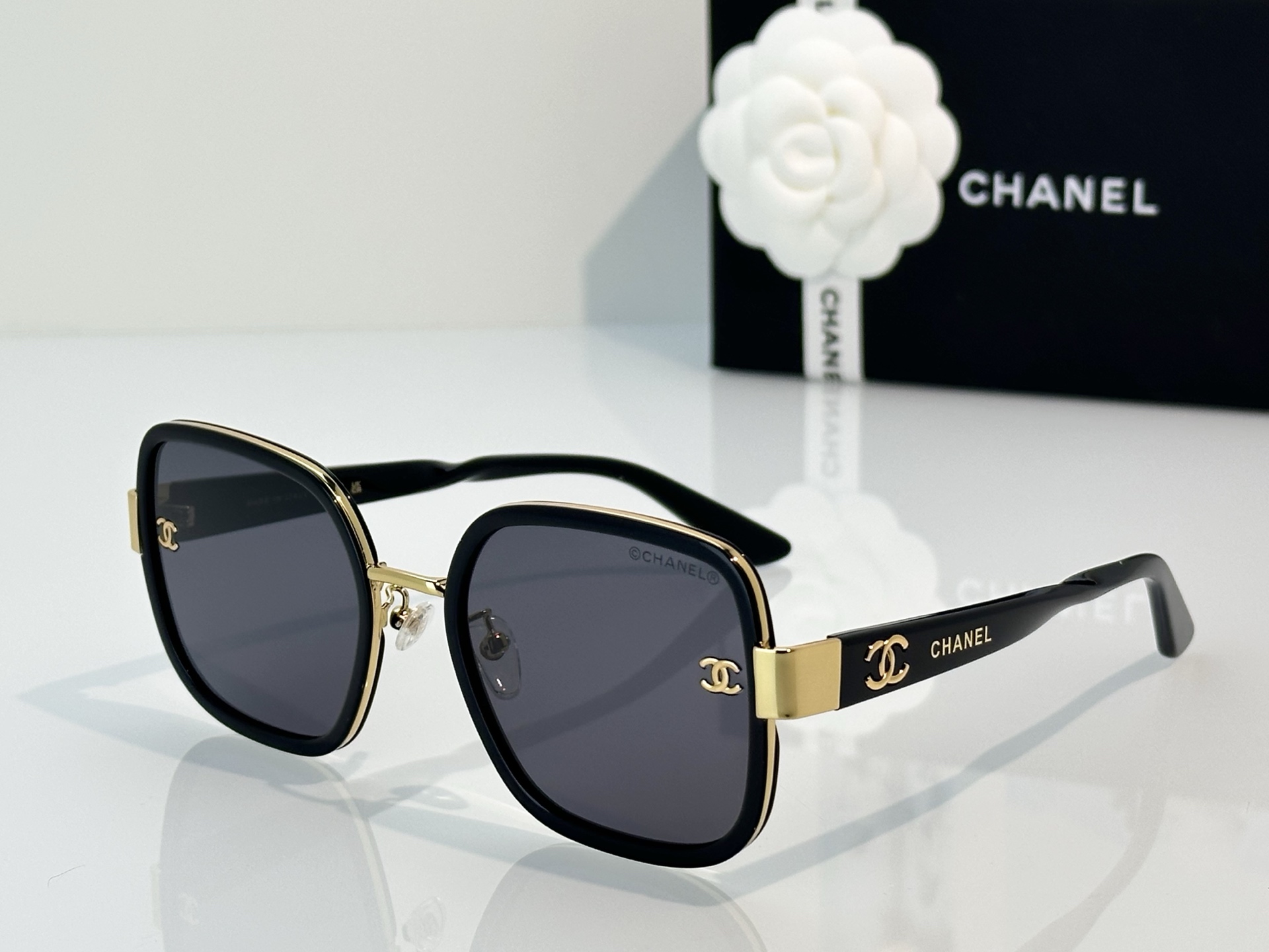 Chanel Sunglasses 5489-H
