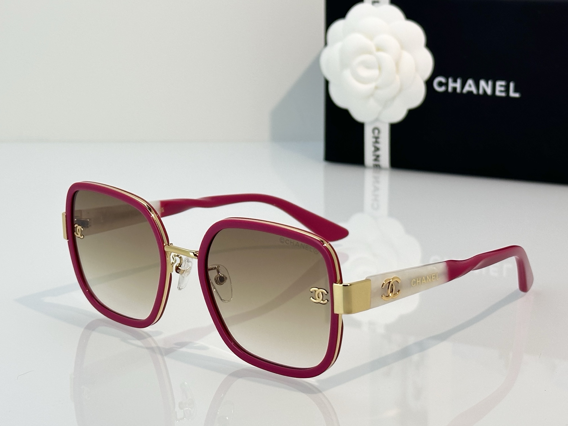 Chanel Sunglasses 5489-H