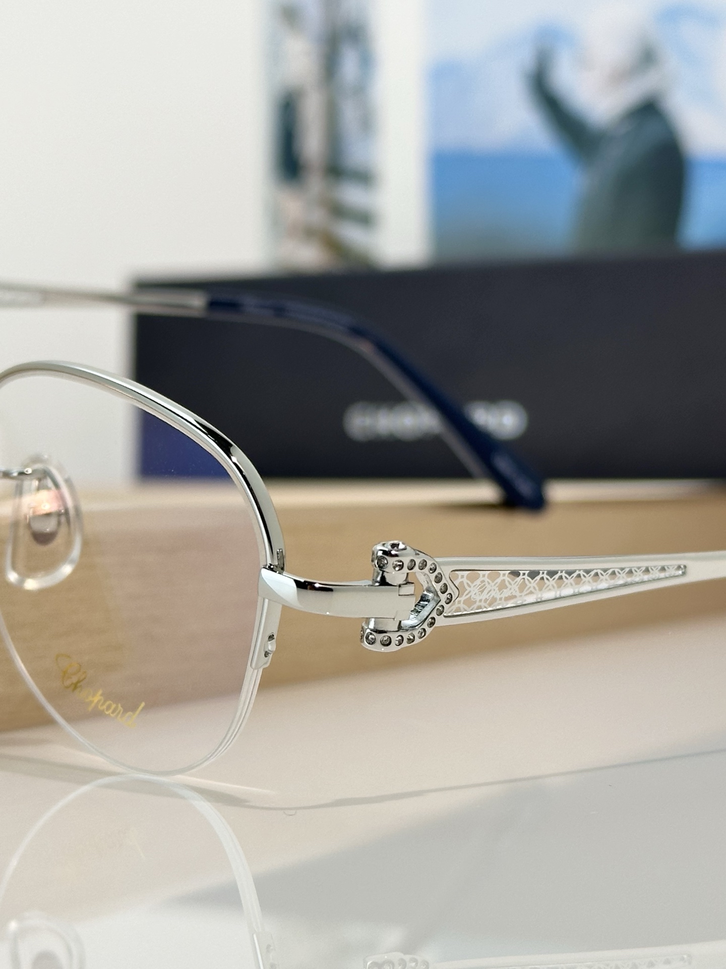 Designer Sunglasses VCHM28J