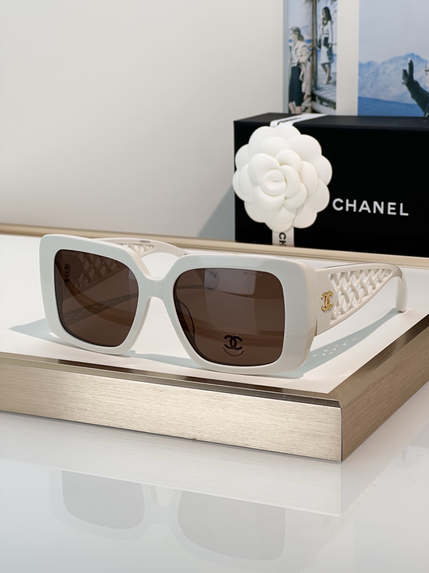 Chanel Sunglasses CH5567