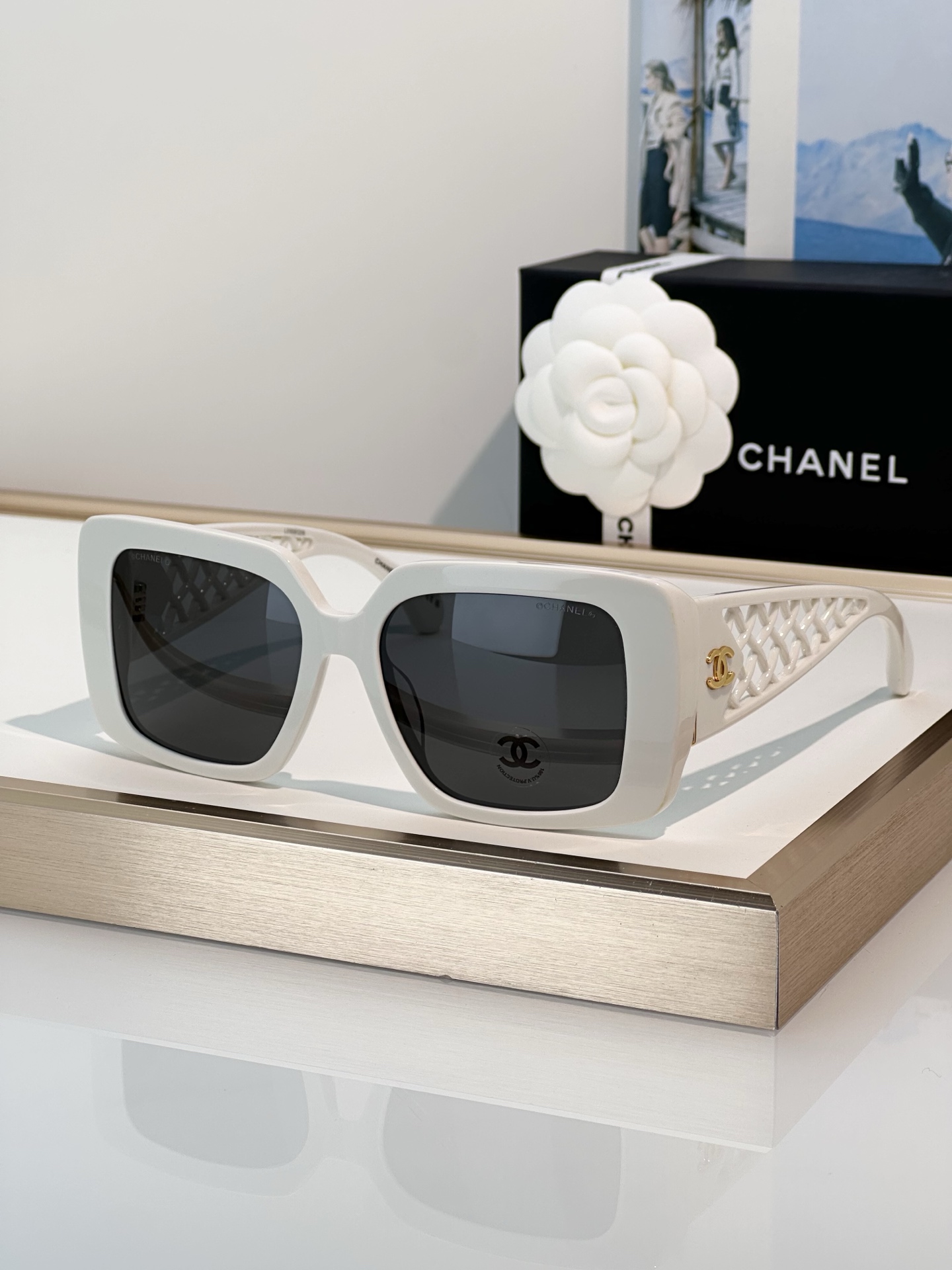 Chanel Sunglasses CH5567