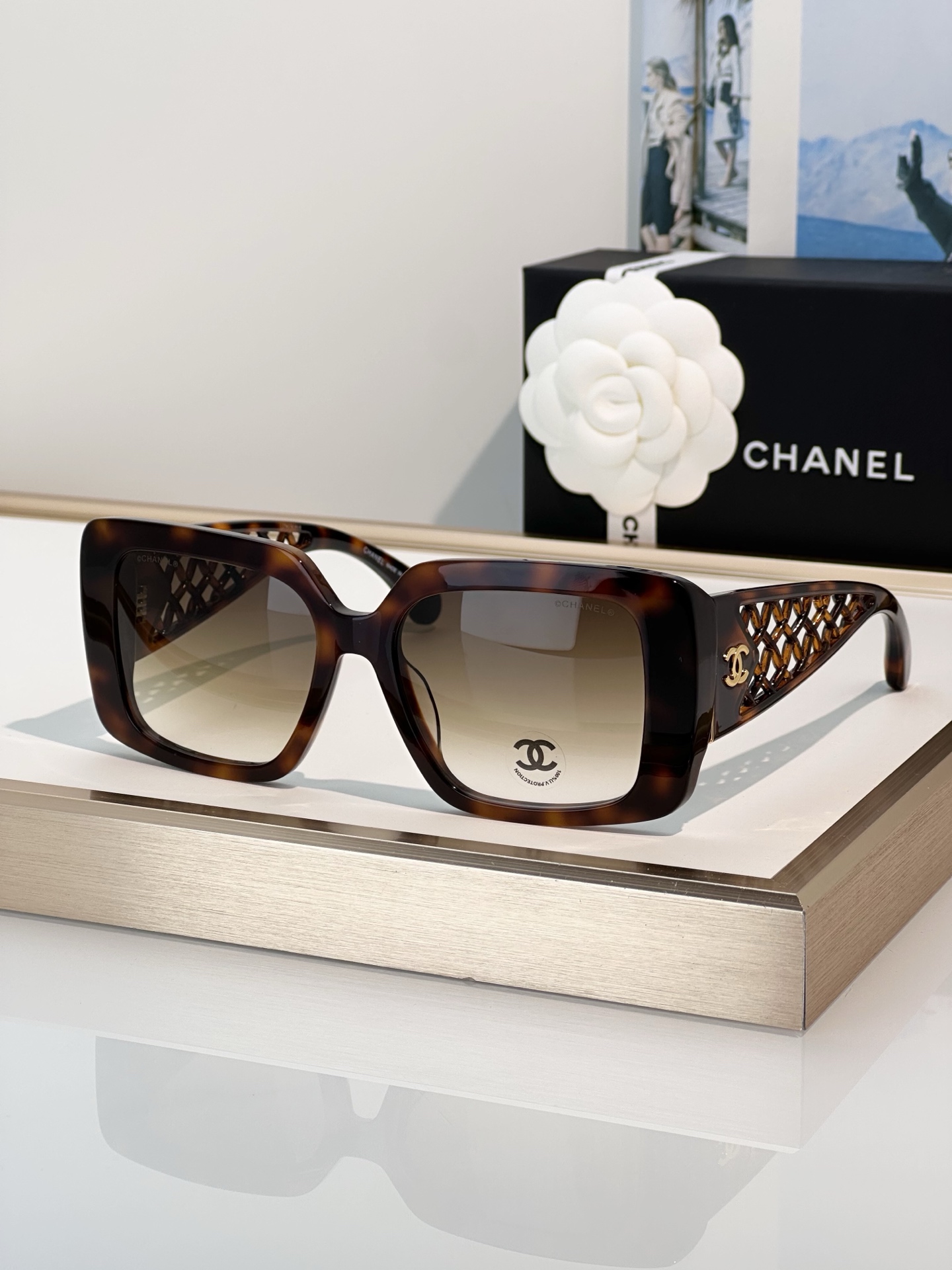 Chanel Sunglasses CH5567
