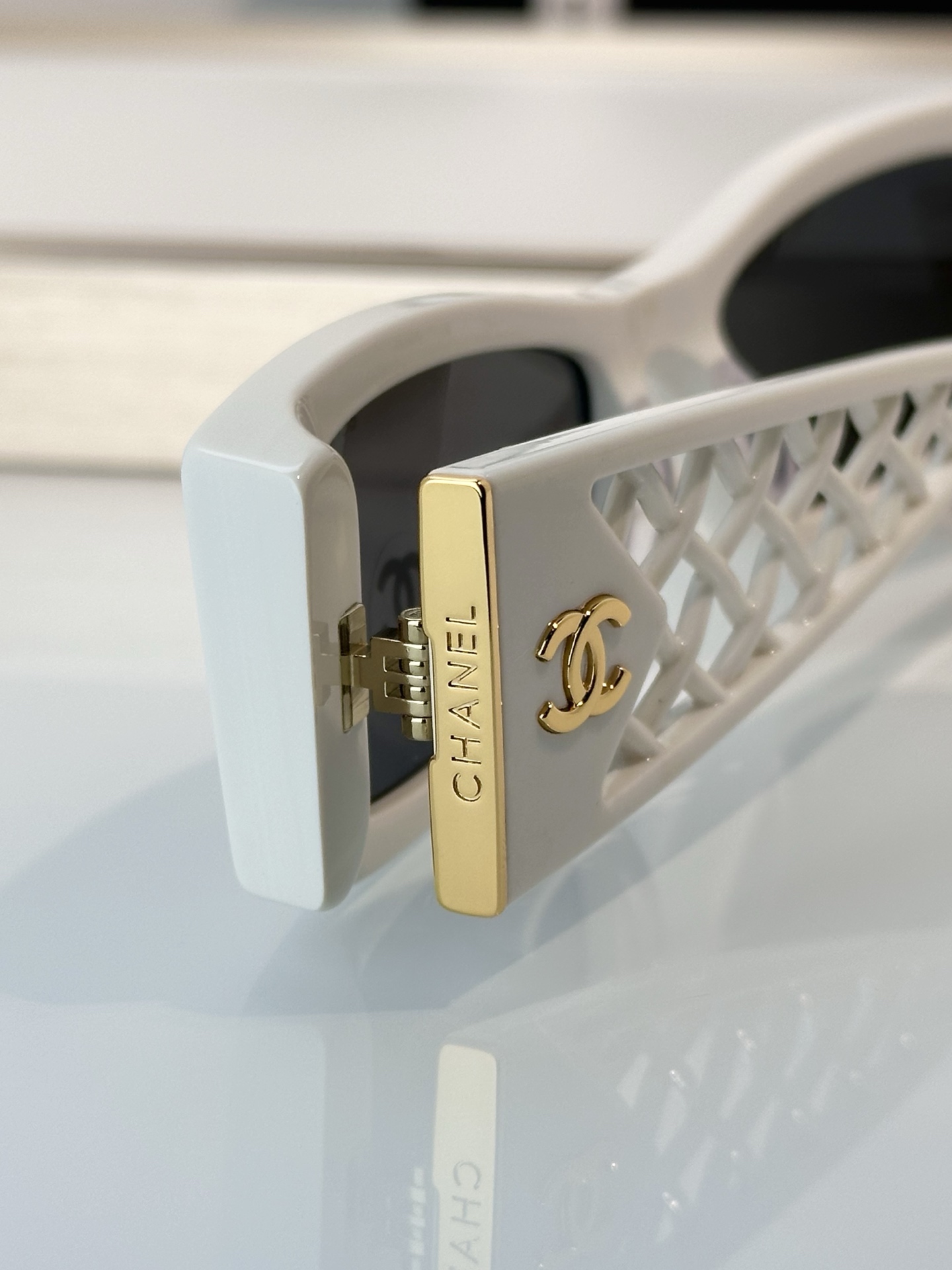 Chanel Sunglasses CH5566