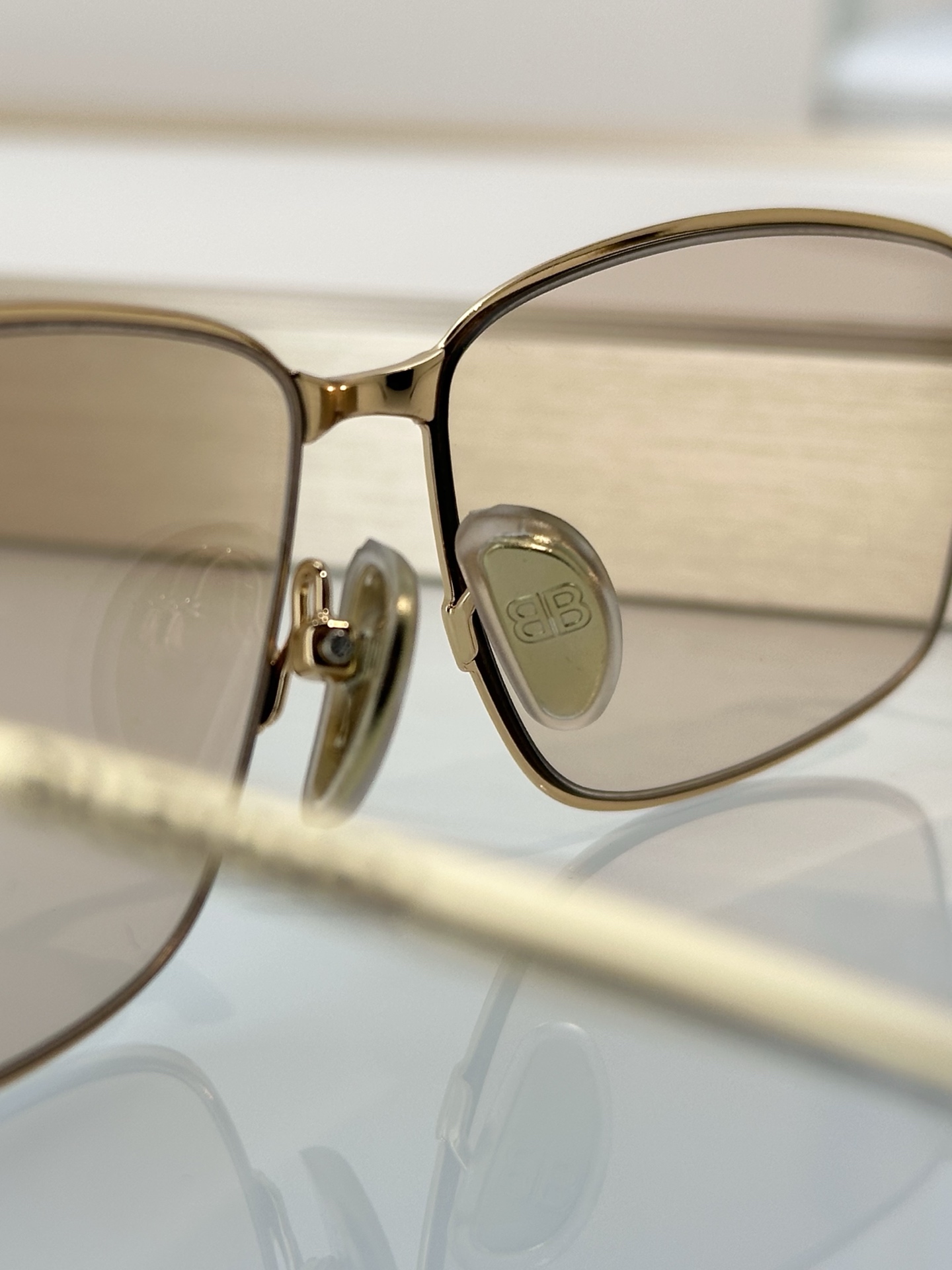 Designer Sunglasses BB0415O