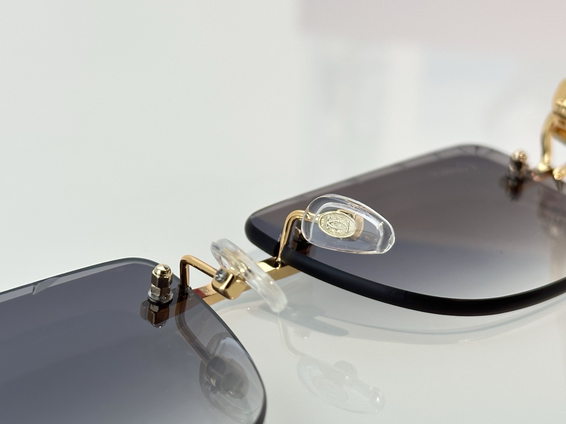 Designer Sunglasses CT7070S
