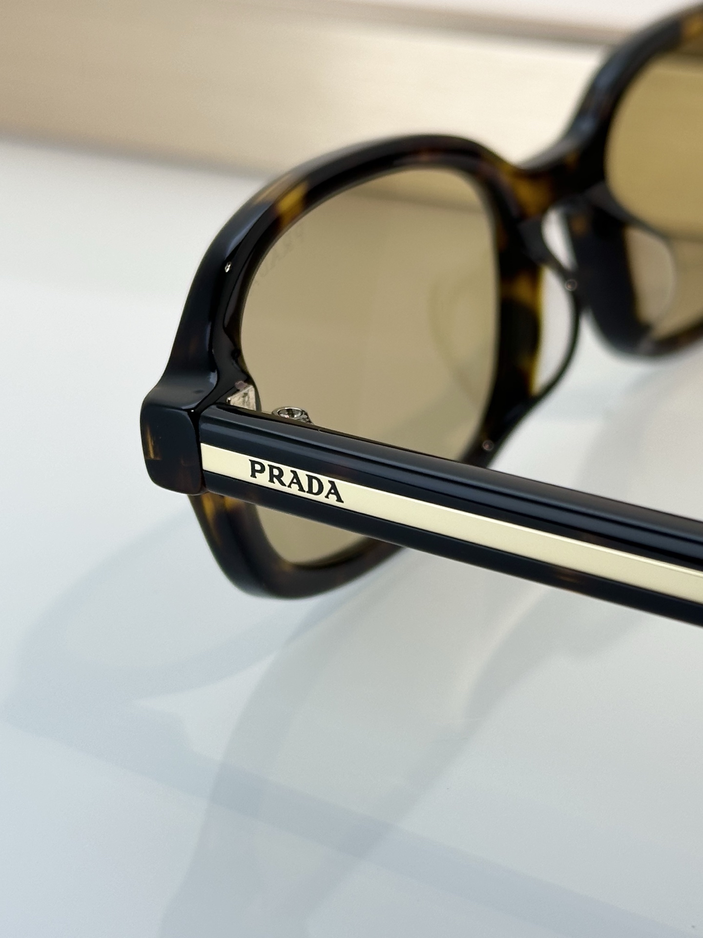 Designer Sunglasses SPR