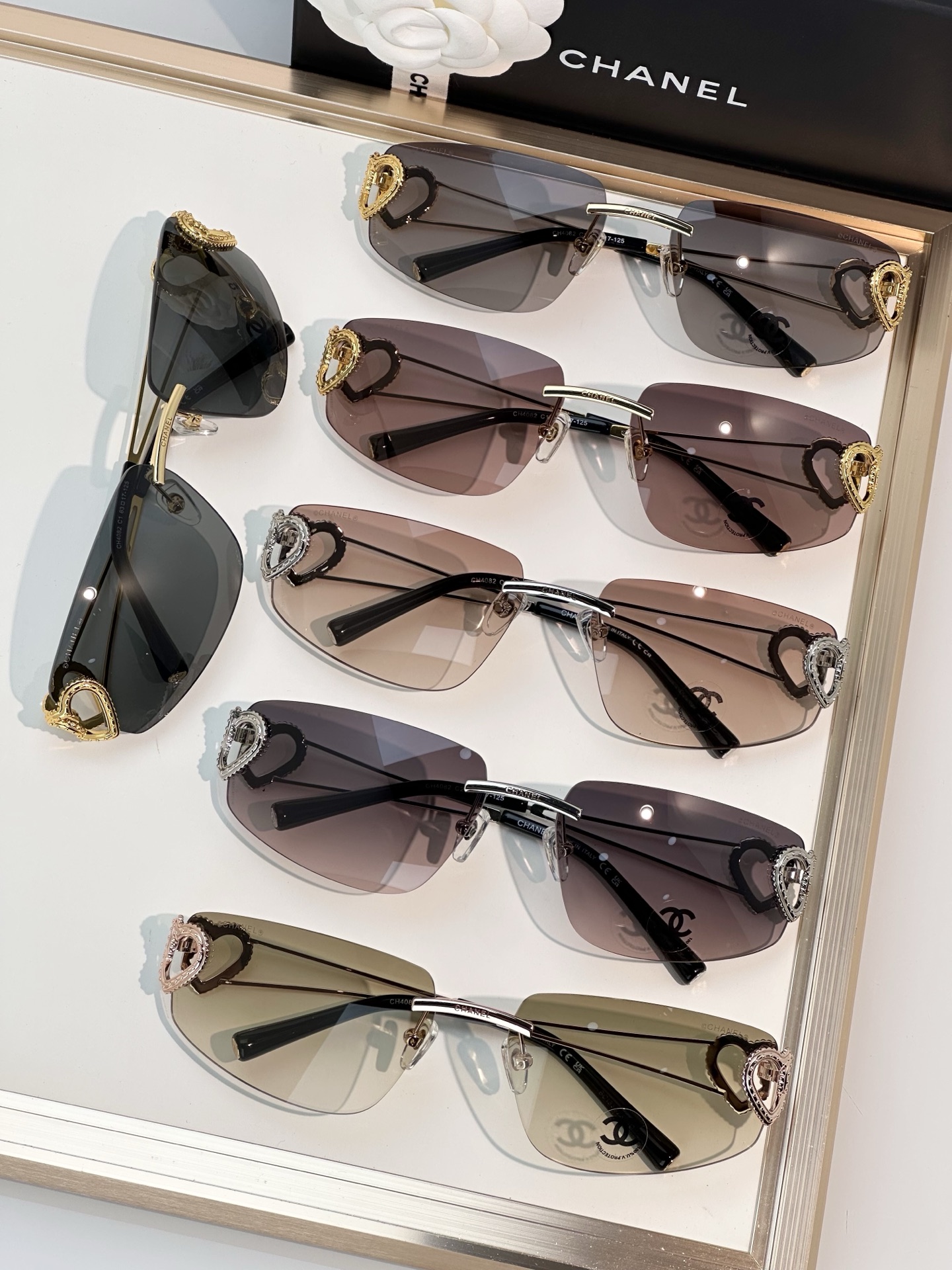 Chanel Sunglasses CH4082