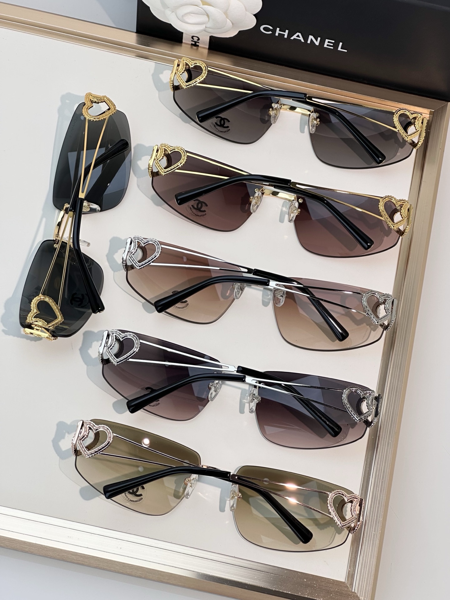 Chanel Sunglasses CH4082