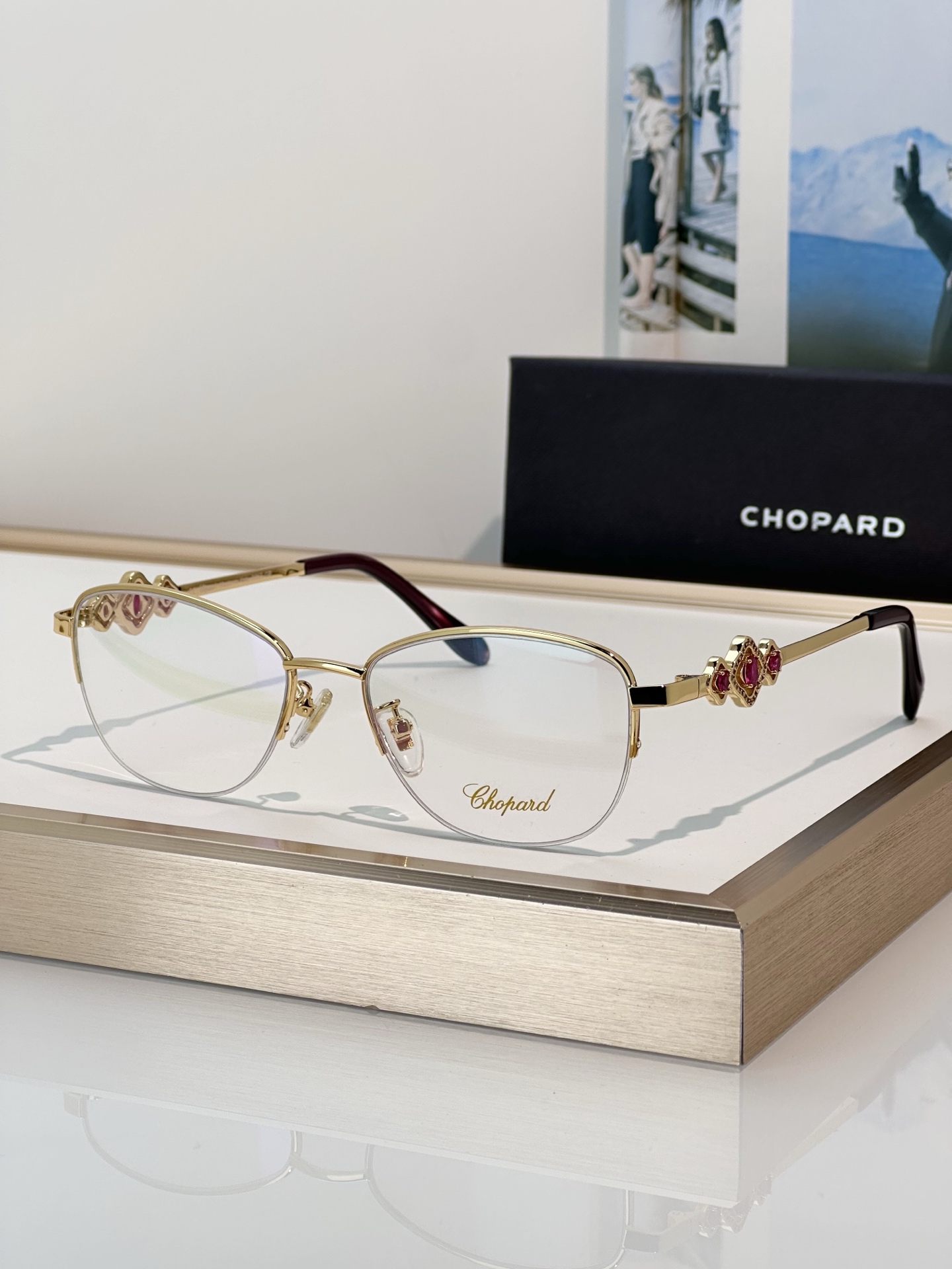 Designer Sunglasses VCHD63S