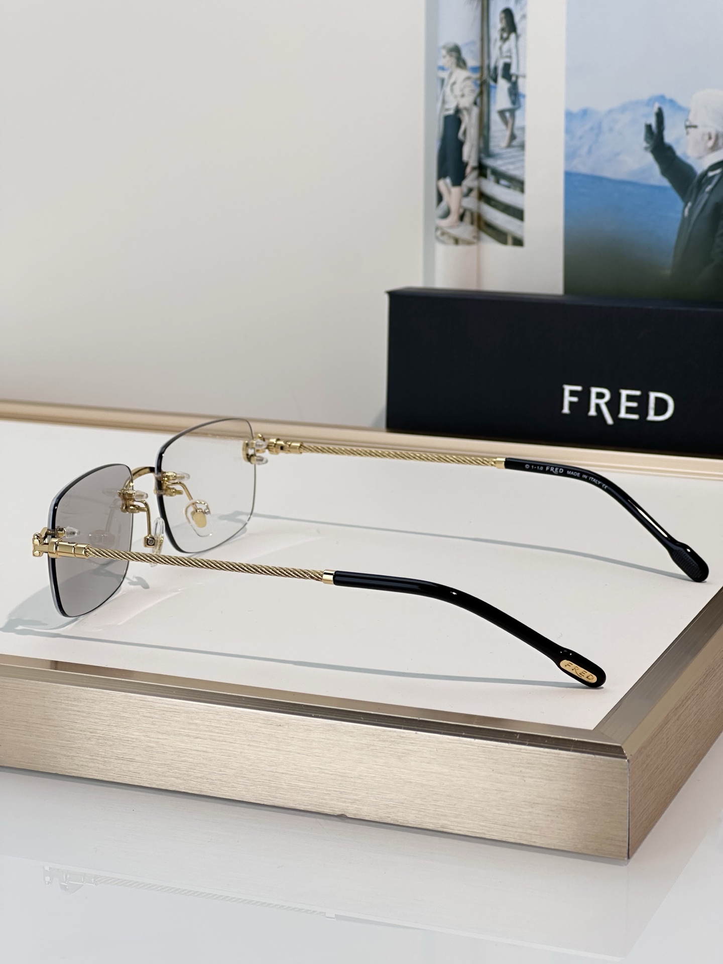 Designer Sunglasses FG50002U