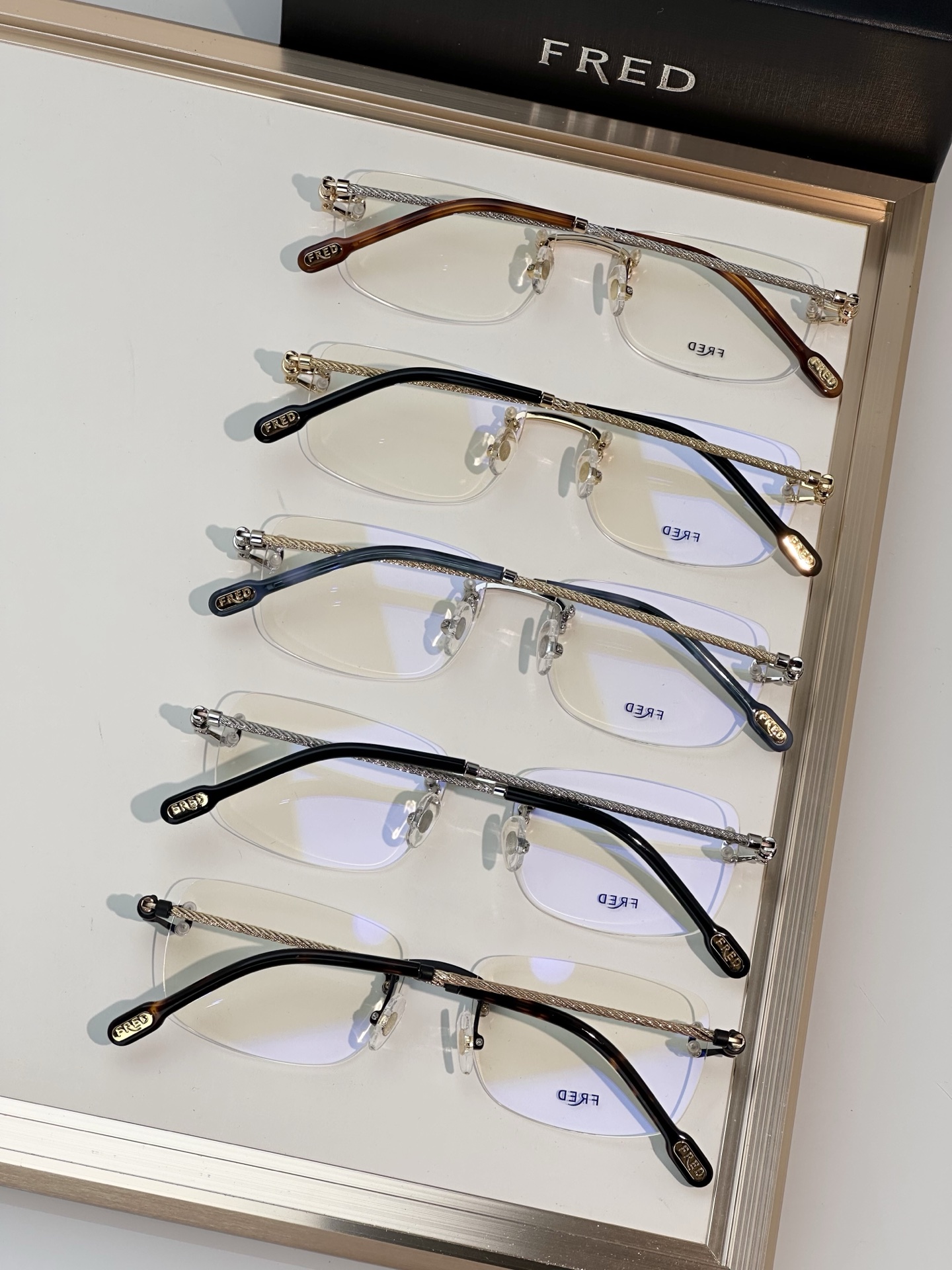Designer Sunglasses FG50002U