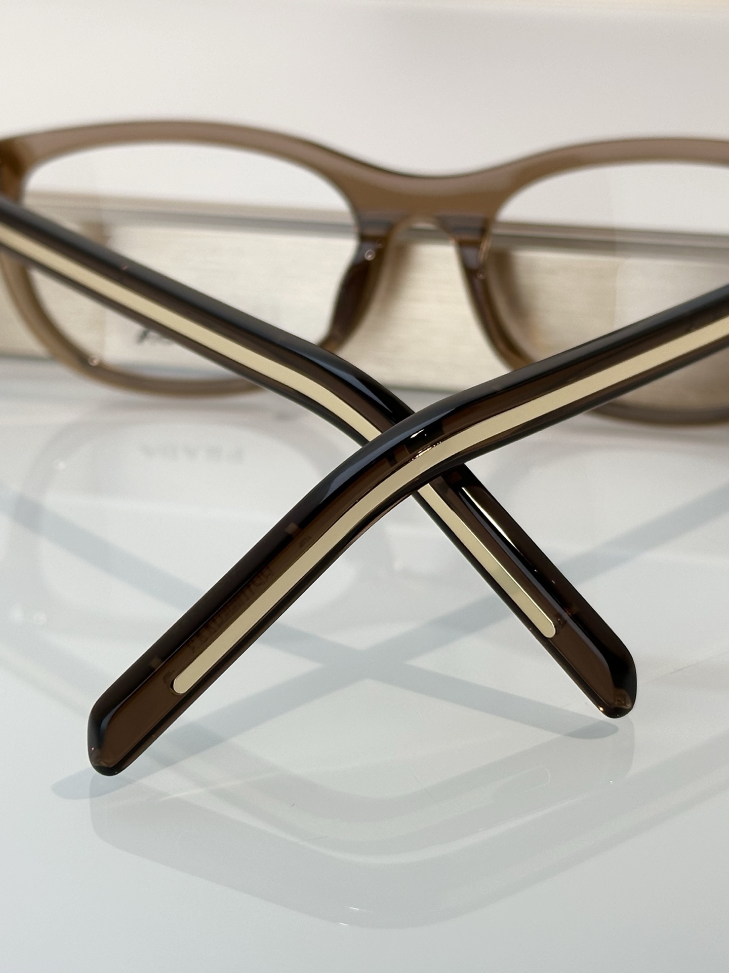 Designer Sunglasses VPR