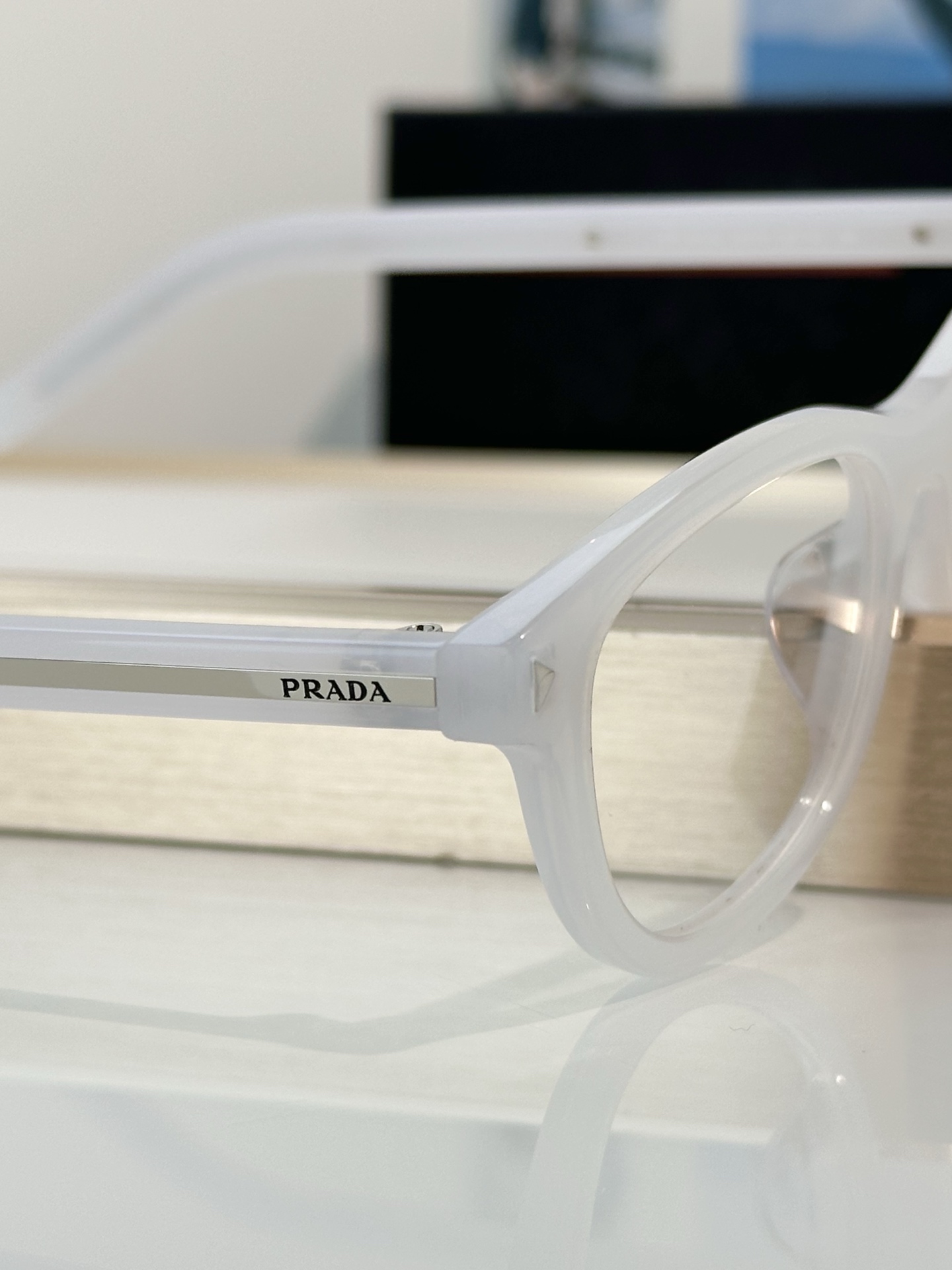 Designer Sunglasses VPR