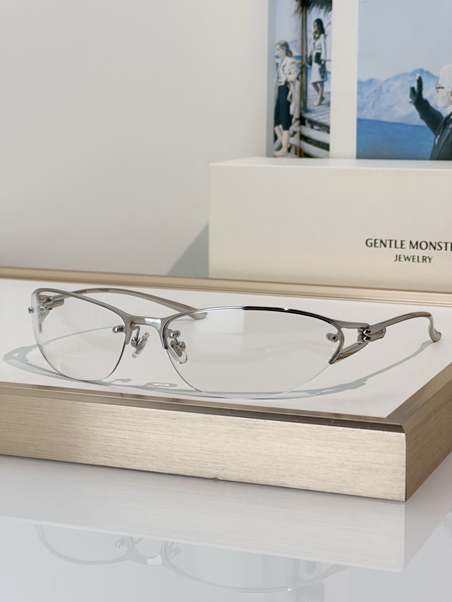 Designer Sunglasses FUTURA