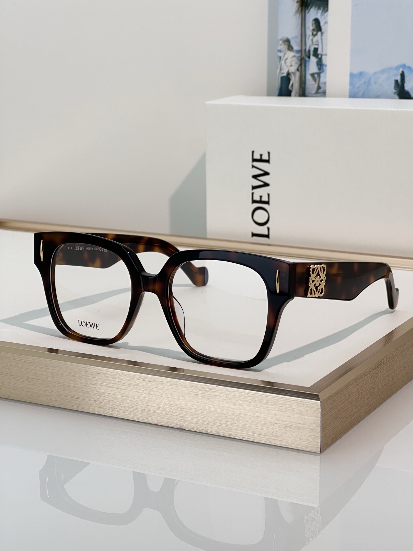 Designer Sunglasses LW50069I