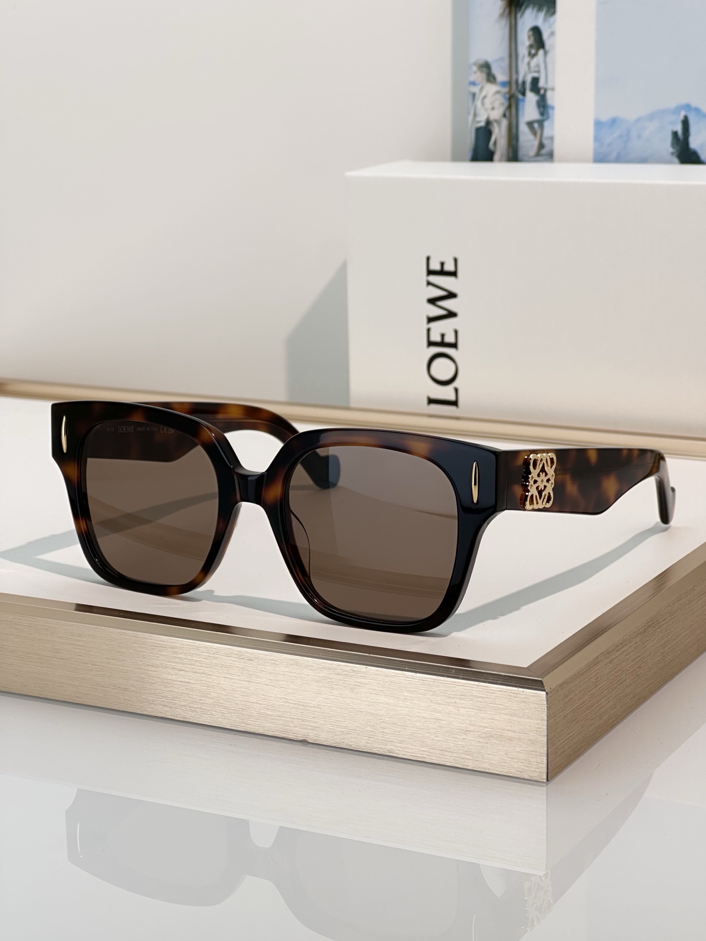 Designer Sunglasses LW50069I