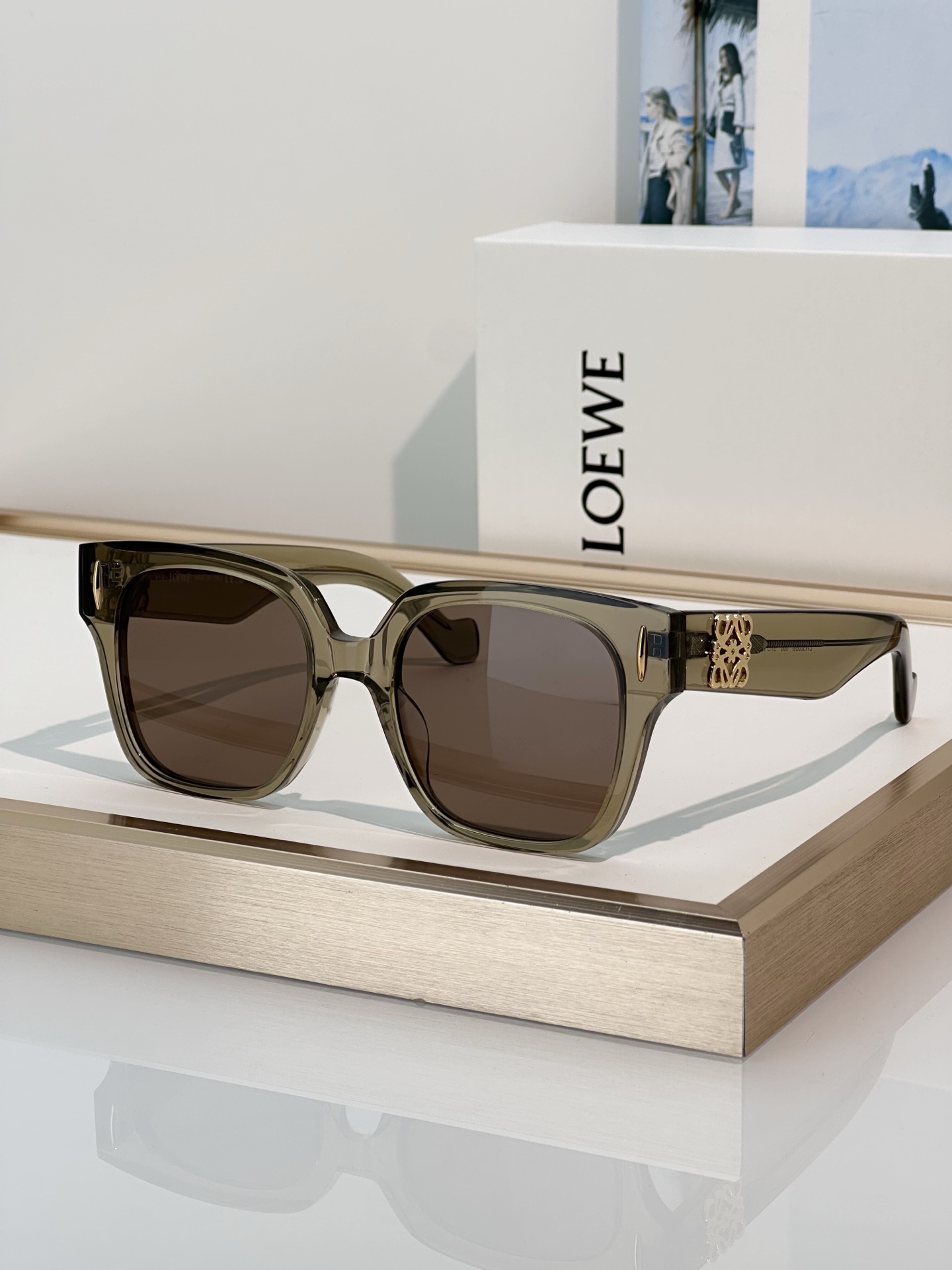 Designer Sunglasses LW50069I