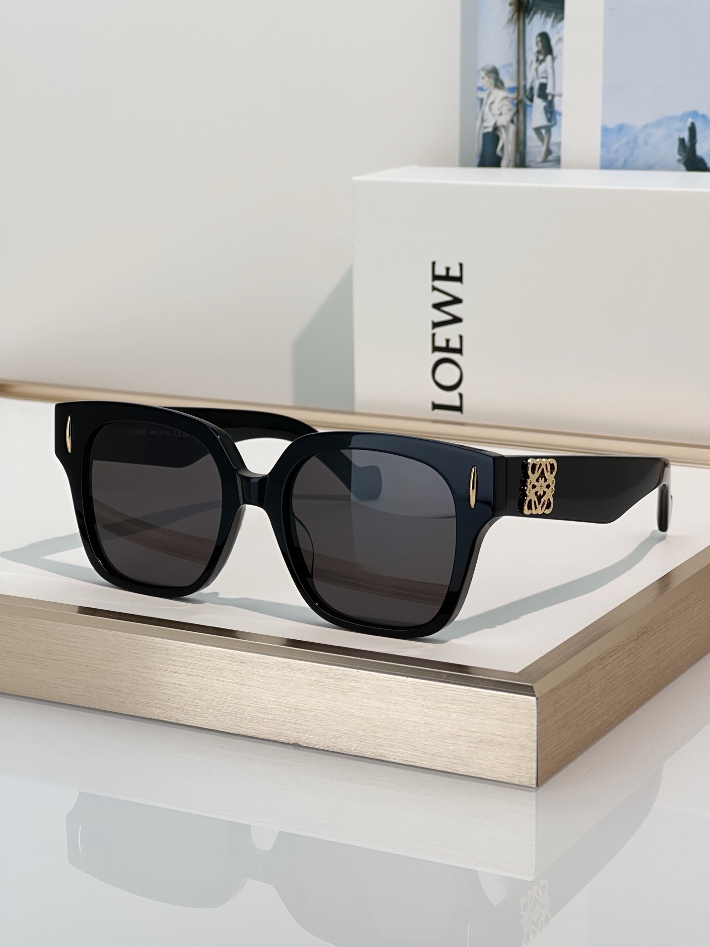 Designer Sunglasses LW50069I