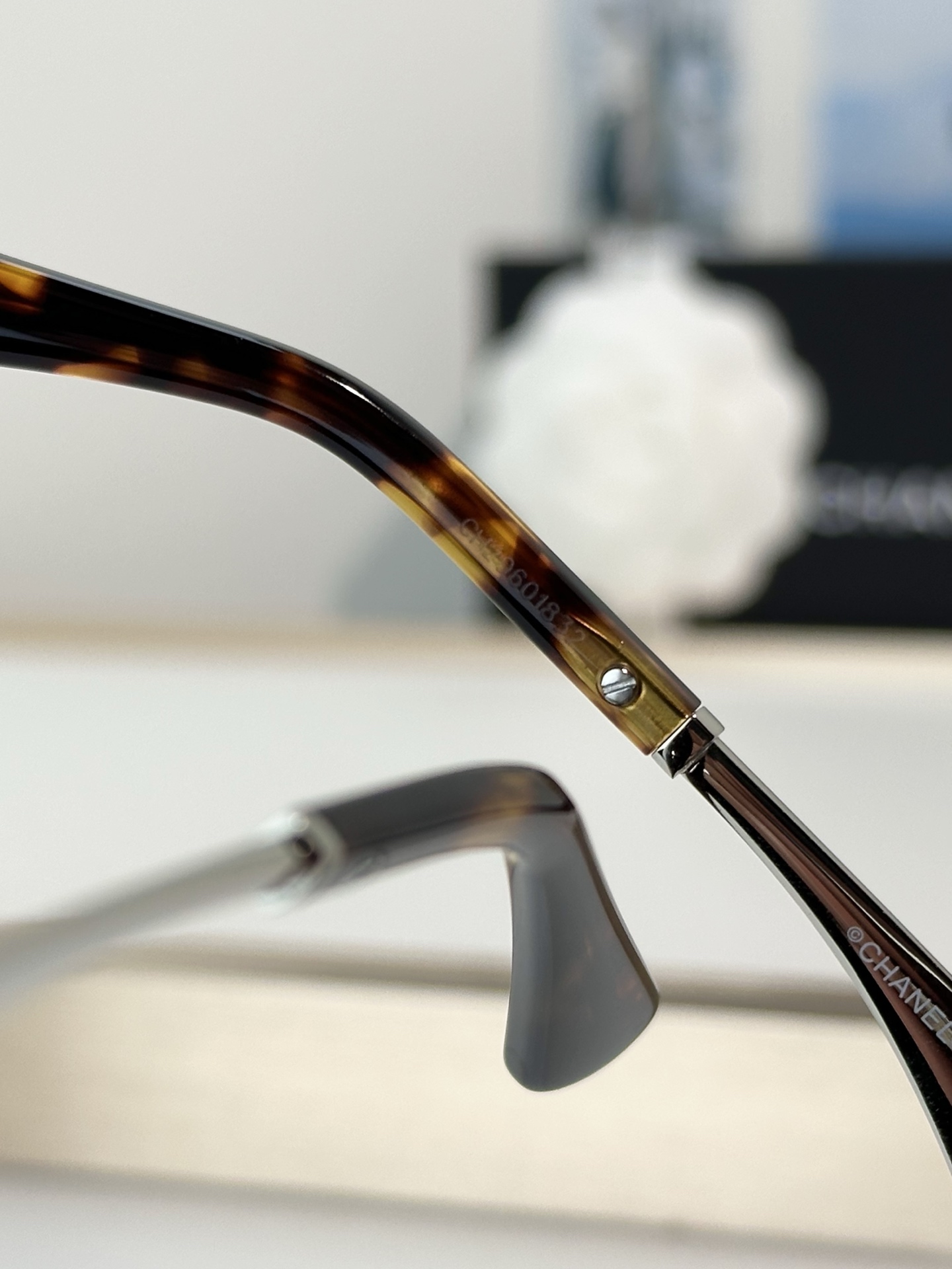 Chanel Sunglasses CH9587