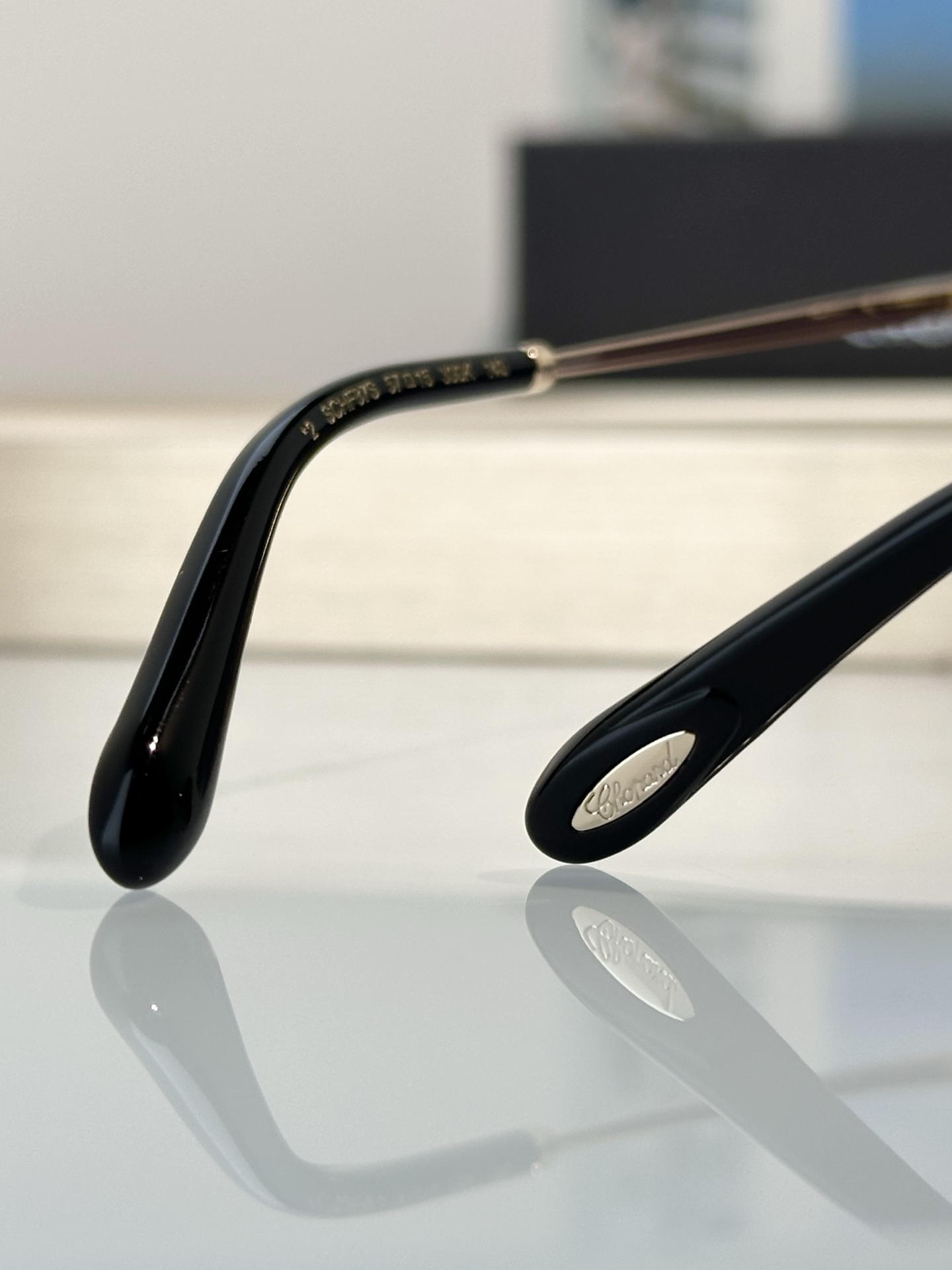Designer Sunglasses SCHF87S